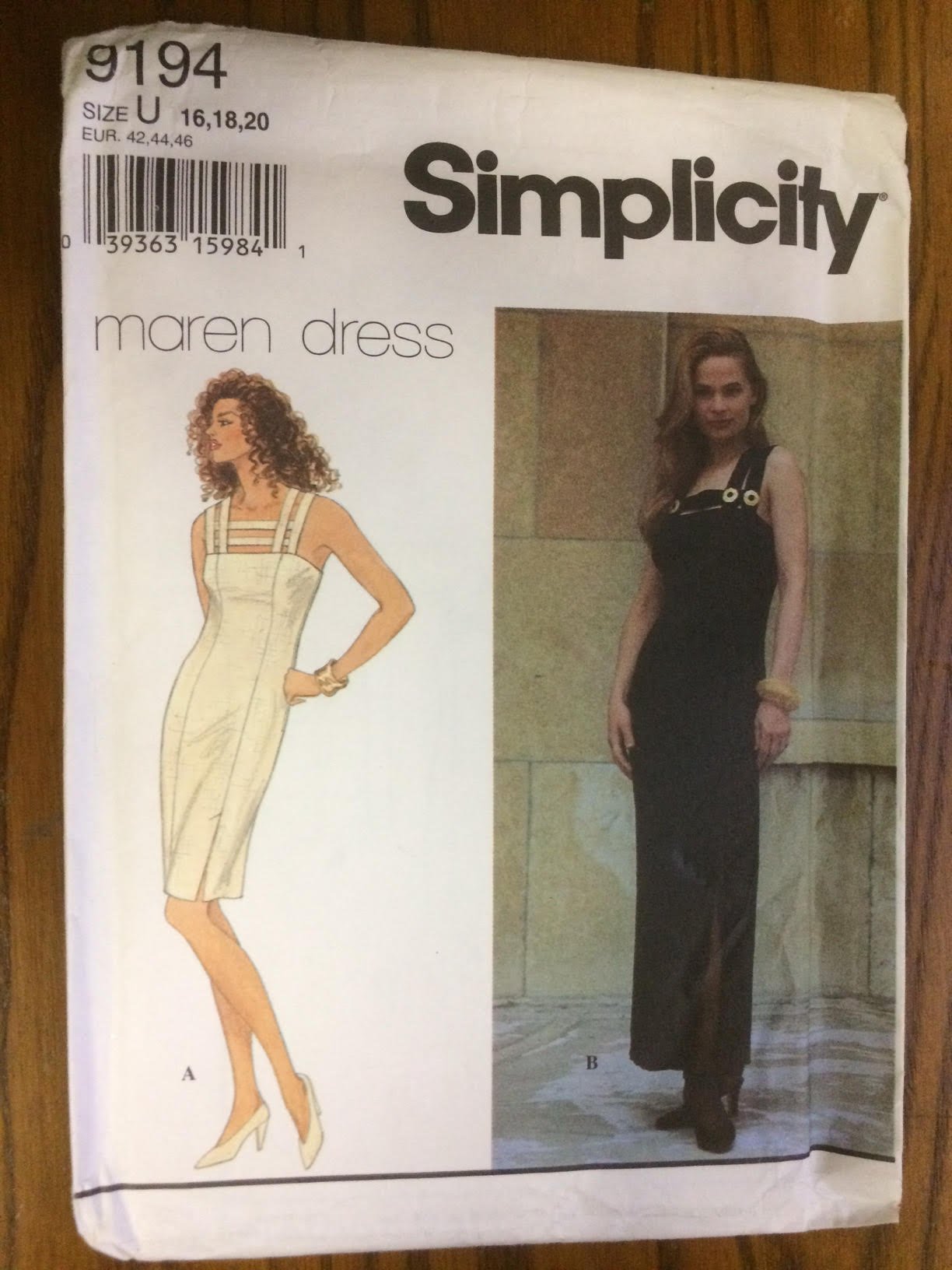 Patron de couture Robe Maren Simplicity 9194 tailles 44 à 50