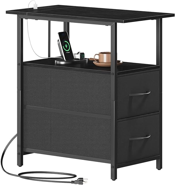 Somdot Tableau étroit avec station de recharge, 24.4" Table latérale avec 2 Tiroirs en tissu, Table de chevet pour petits espaces, Salon, Chambre à coucher, Noir