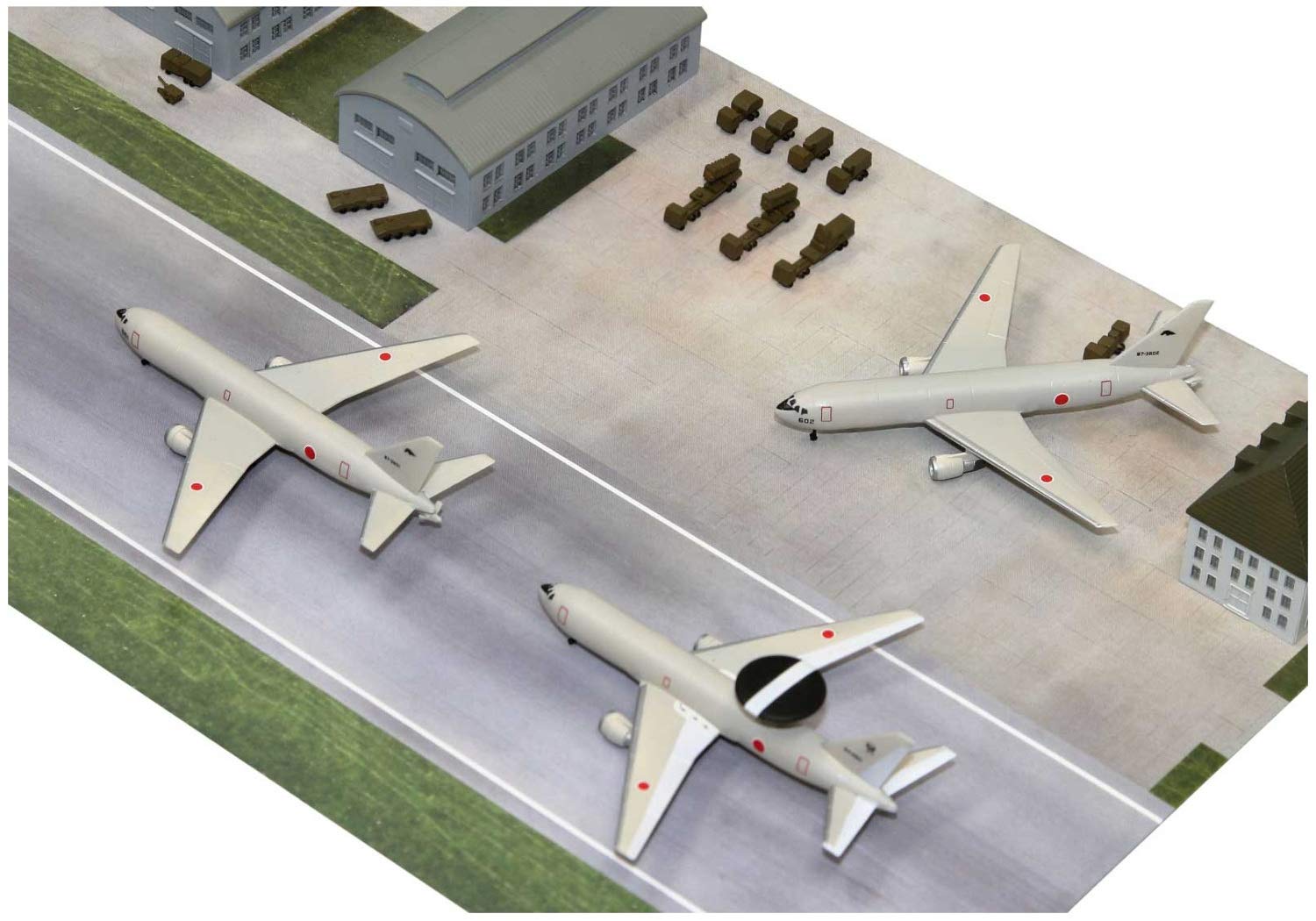 Amazon | ピットロード 1/700 SPSシリーズ 航空自衛隊基地 ペーパー
