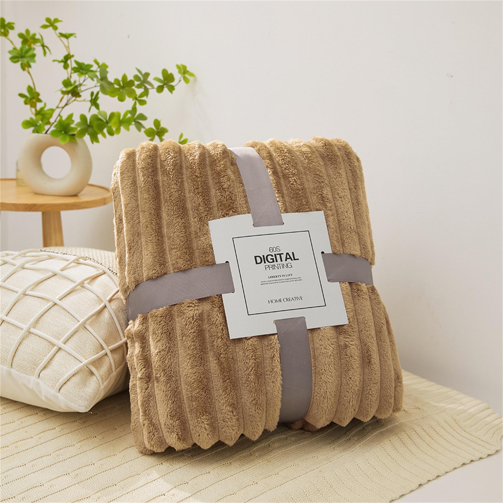 DOTBUY-SHOP Flannel Blanket Soft Throw Blanket, Warm Blankets and Throws, Thickening Throw fit all Season, Versatile Flannel Blankets For Sofas, Bed, Travel (180x200cm,Coffee)
