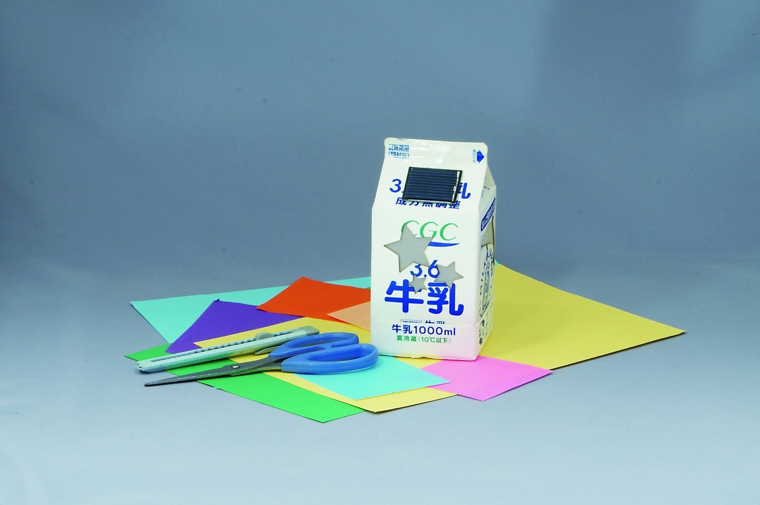 thumbnail: Erekitto Melkpak Zonne-lantaarn - Wit, Japanse Kinderspeelgoed - Op Zonne-energie