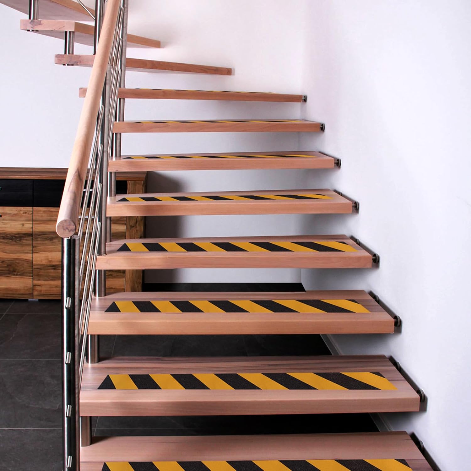 滑り止めテープ ブラック/イエロー 2インチ x 60フィート 滑り止めストリップ 滑り止めテープ 屋外/屋内の階段 階段 トラクシ