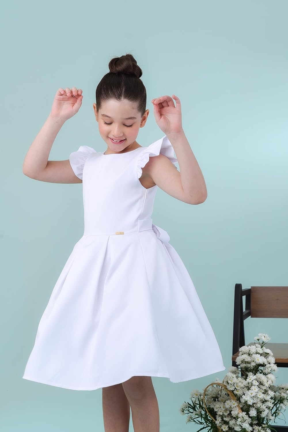 Vestido infantil com mangas babados e saia de pregas, perfeito para festas, formaturas e ocasiões especiais em promoção! Veja a oferta e mais achadinhos de Meninas 4 Hoje é o melhor dia para comprar Vestido infantil com mangas babados e saia de pregas, perfeito para festas, formaturas e ocasiões especiais com aquele preço maroto! Promoção! Aproveite a oferta! 4