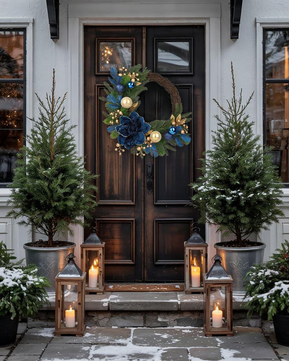 Weihnachtskranz Ø 60,9 cm – Handgefertigte Künstliche Türdekoration mit Kunstblumen, Christbaumkugeln & Tannenzweigen – Luxuriöse Weihnachtsdeko für Innen & Außen, Blau-Gold