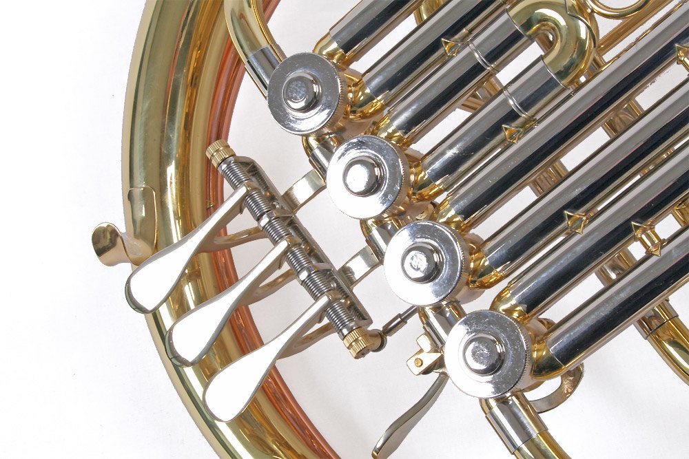 French Horn, Bb Waldhorn, Goldmessing Mundrohr, 4 Zylinderventile, Koffer,