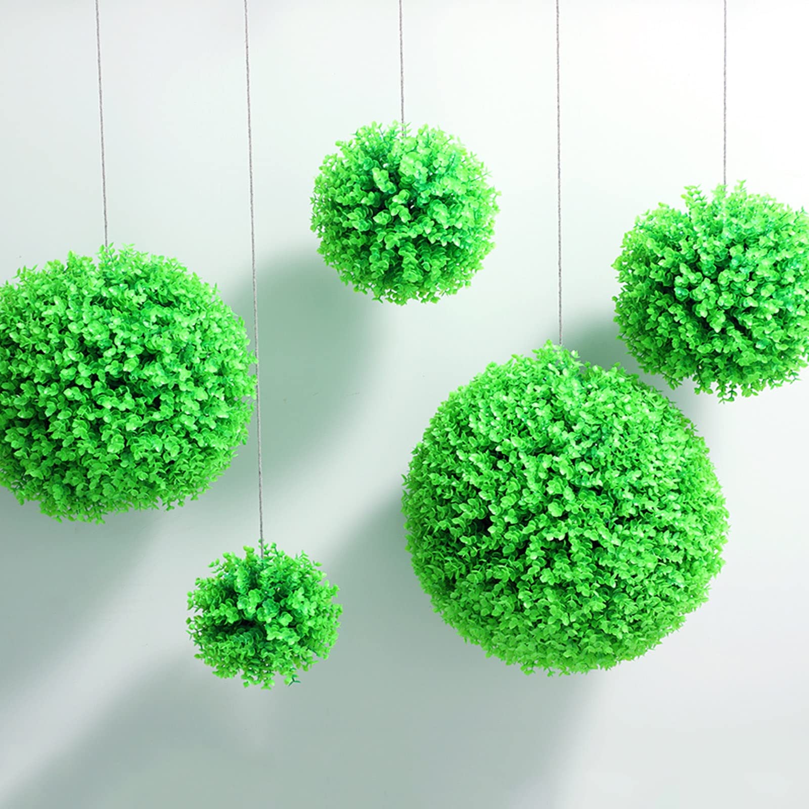 Boule topiaire en buis 6 couches de feuilles pour un rendu complet et realiste