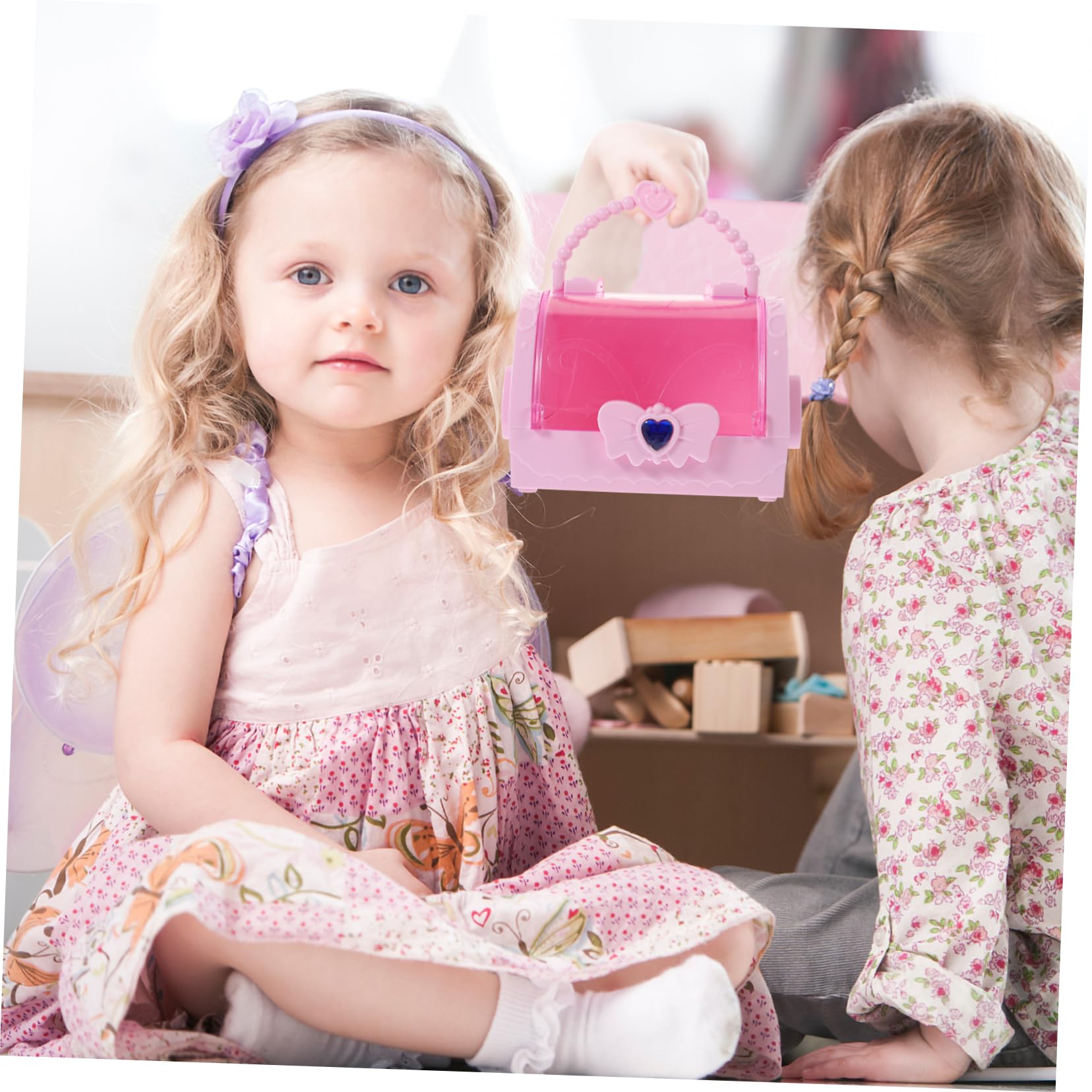 BESPORTBLE Treasure Chest Organizer for Toys and Keepsakes Heart-shaped Design for Pirate Theme Parties and Home Decor for Boys and Girls