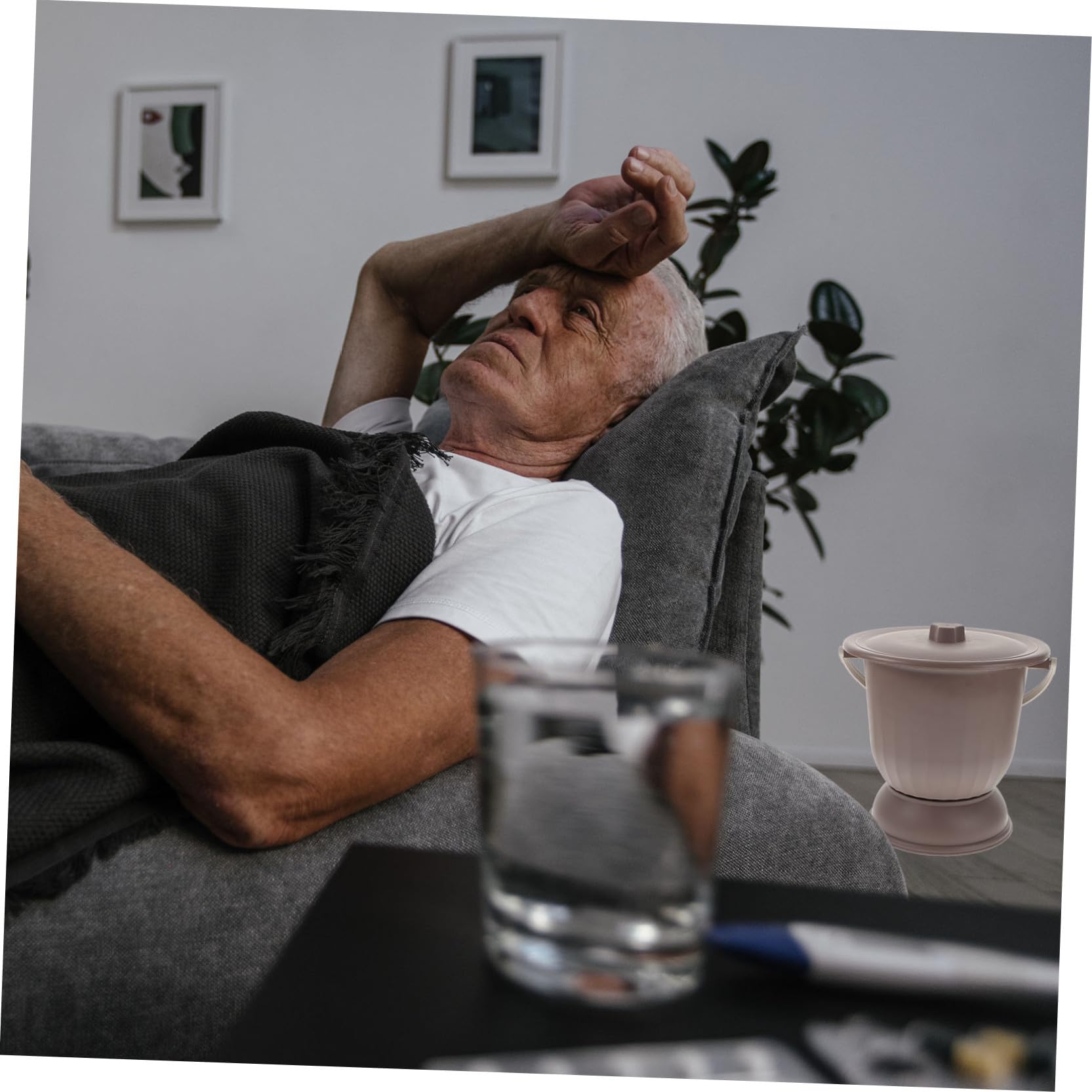 Cabilock Pentola da notte con coperchio vasino per bambini anziani adulti ciotola per rigurgito colore casuale unisex toilette per viaggi auto casa letto ospedale notte