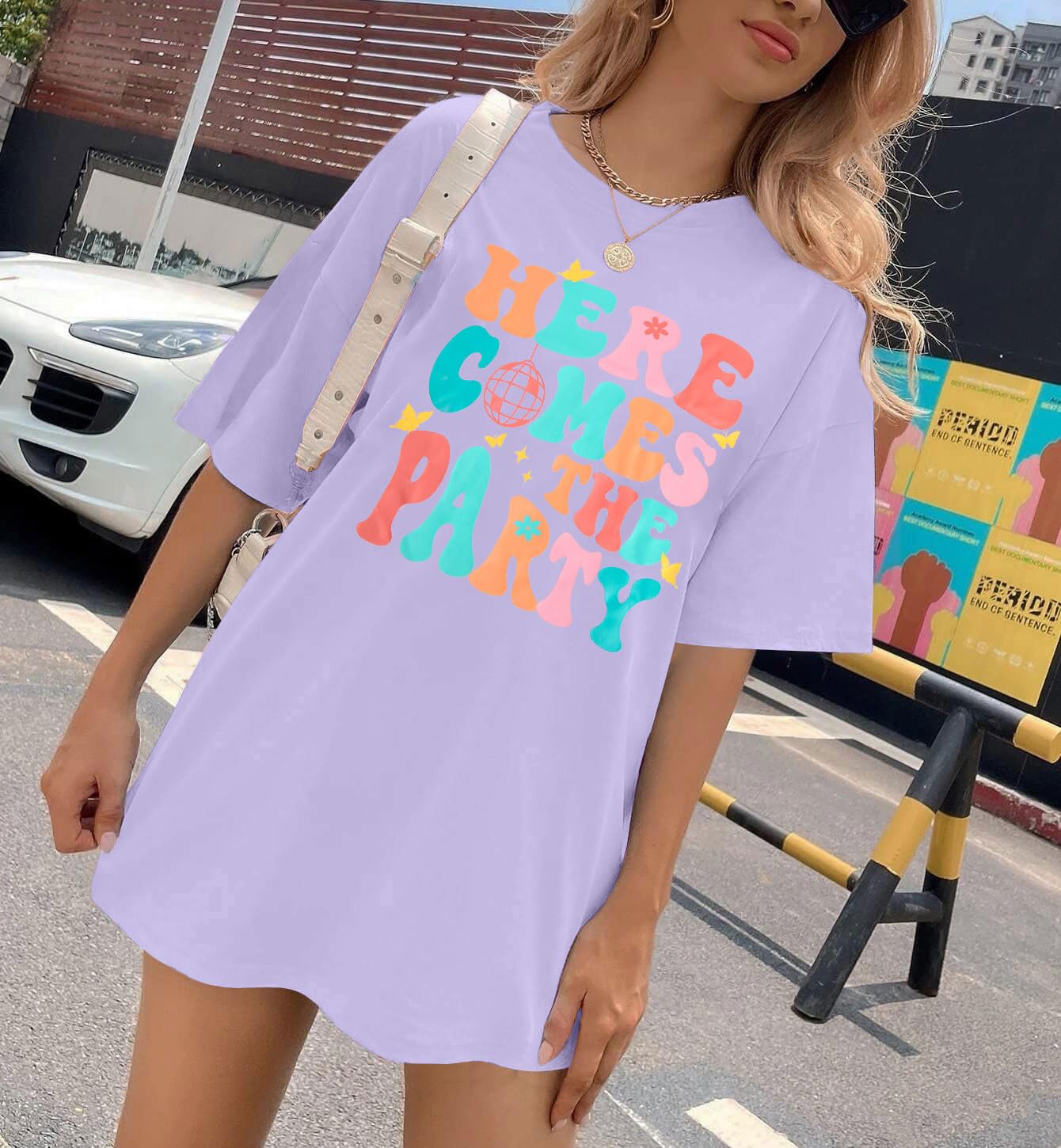 Camiseta de Despedida de Soltera para Mujer, Camiseta de Novia con Texto en inglés Here Comes Girl, Camiseta de Fiesta, Camisa de Novia, Camisa Informal de Manga Corta de Gran tamaño, Púrpura, S