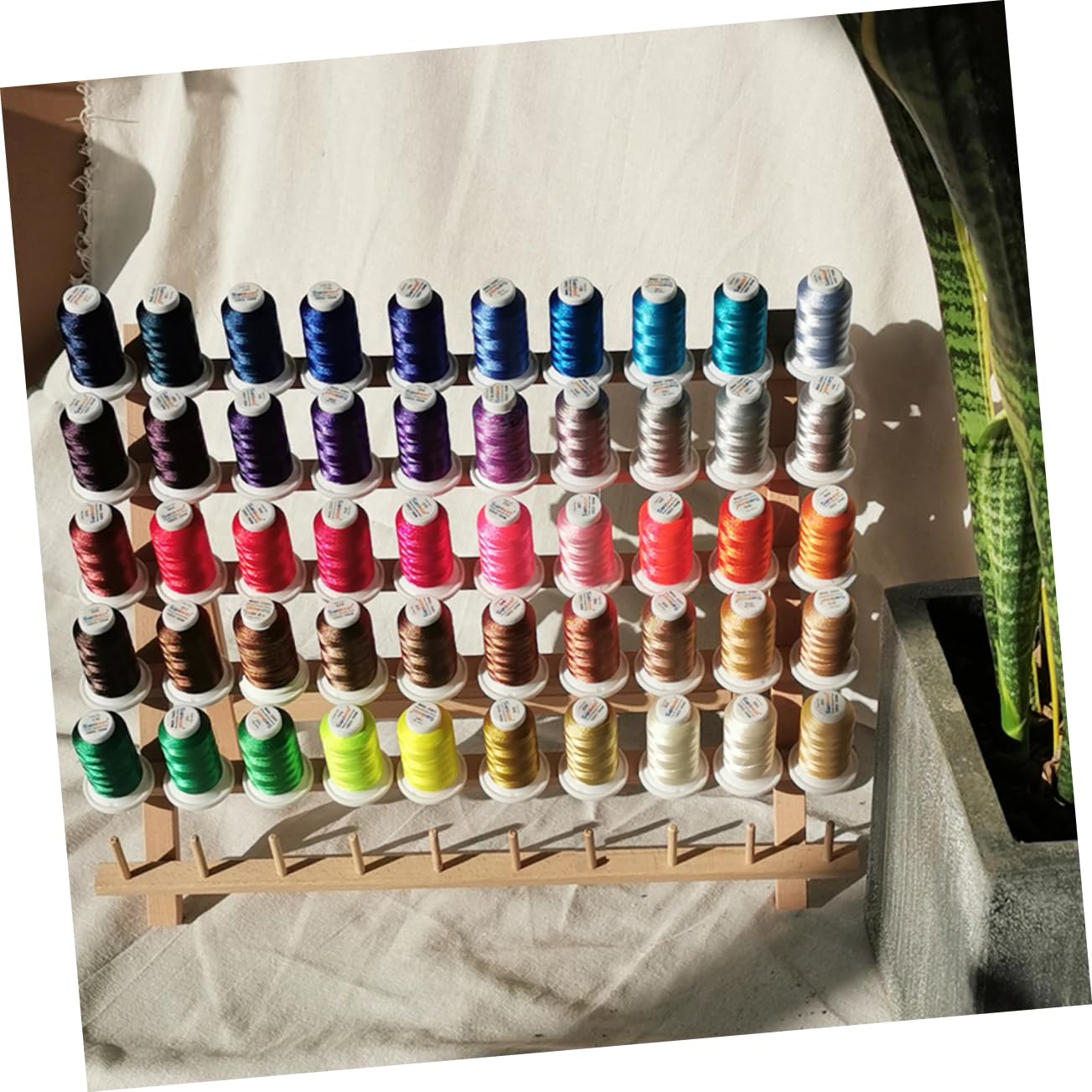 HOODANCOS Filo per Ricamo in Poliestere 120d/2, Set 4 Colori 500 M | Punto Croce e Intreccio, Adatto a Progetti Fai da Te per Ragazzo Ragazza Colore Casuale