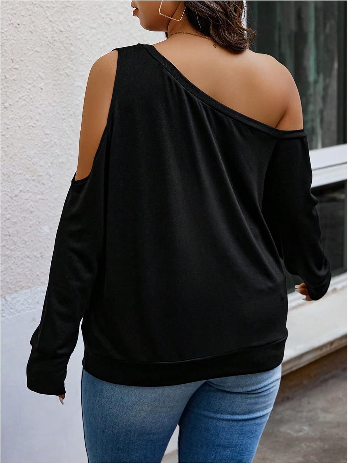 WDIRARA Women's Plus Size Off the Shoulder Sweatshirt Cut Out Long Sleeve Pullover Tops - Image 2