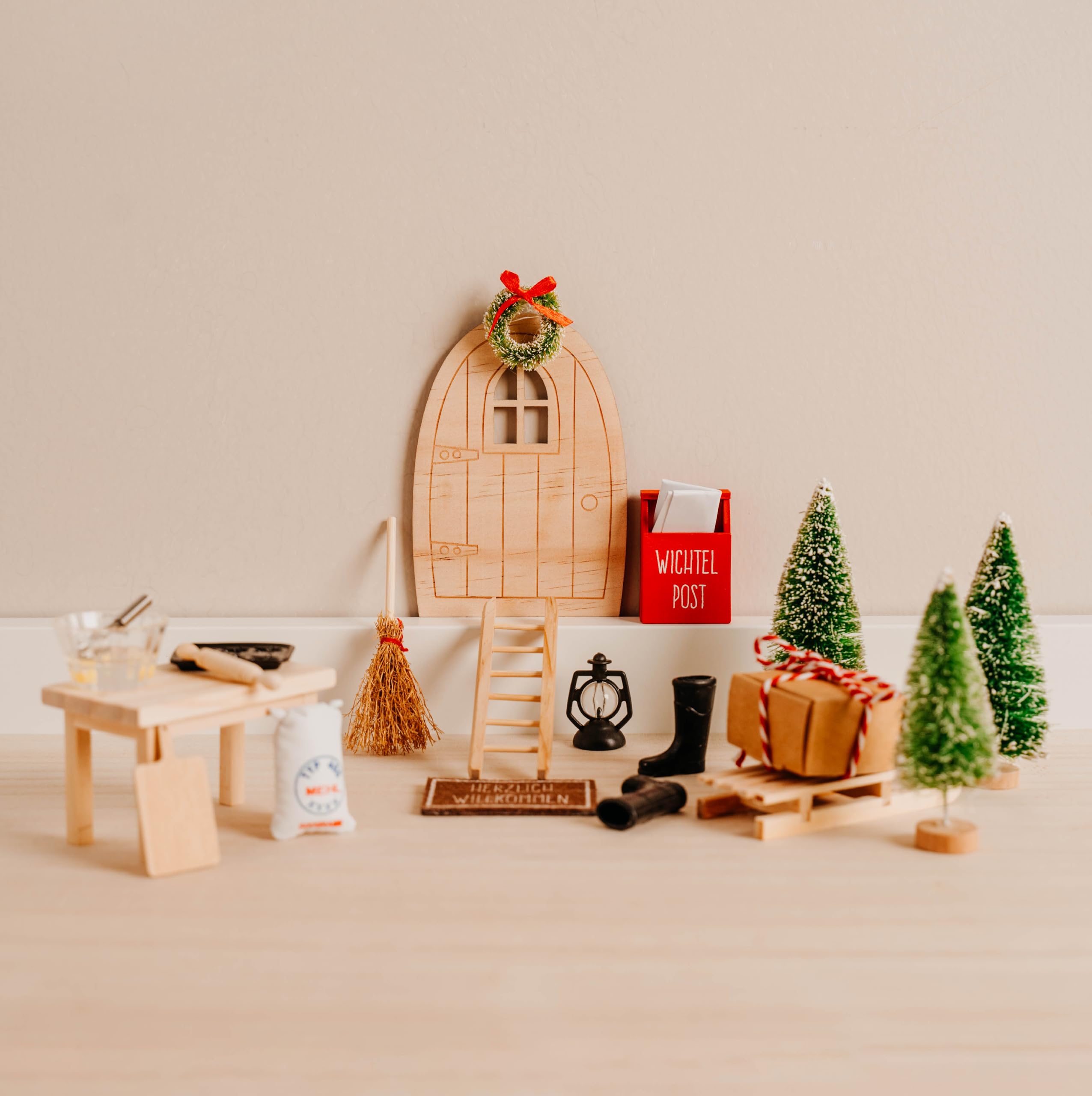Wichteltür Set mit Buch als Wichtel Rundum-sorglos-Paket: Wichtelstreiche, Wichtelbriefe für Kinder | Wichteltür - Wichteltür Set mit Briefen - Weihnachtswichtel Komplettset - Adventskalender 2025