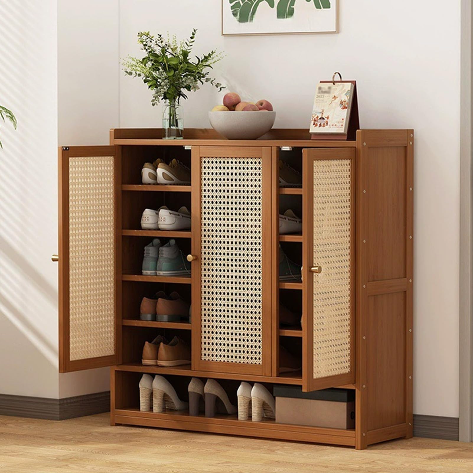 Scarpiera in rattan per ingresso elegante con ante e ripiani aperti per corridoio, soggiorno e armadio nization