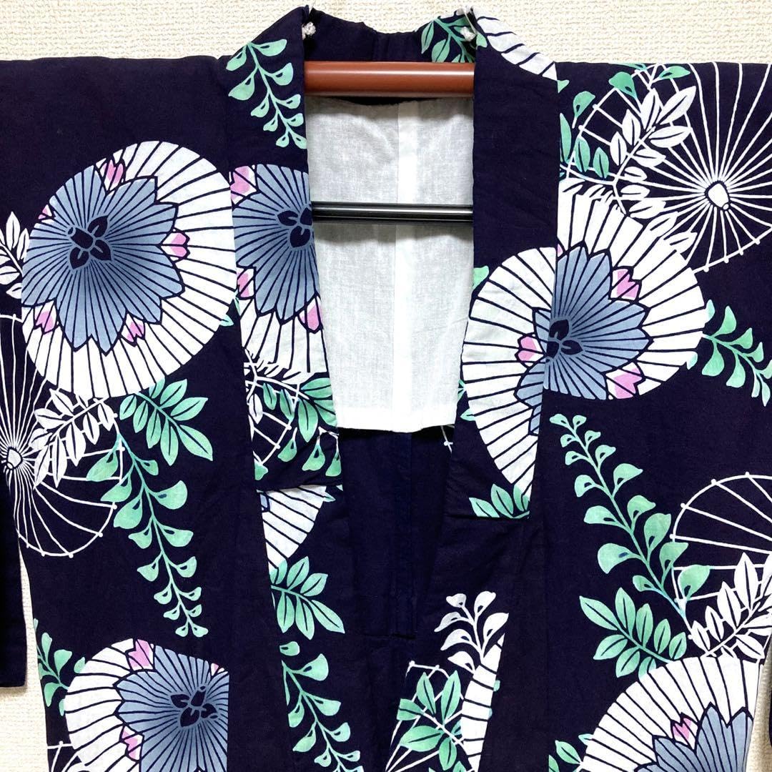 手縫い 浴衣　濃紺　花柄　傘柄　美品　未着用 手縫い 浴衣 濃紺 花柄 傘柄 美品 未着用 - メルカリ