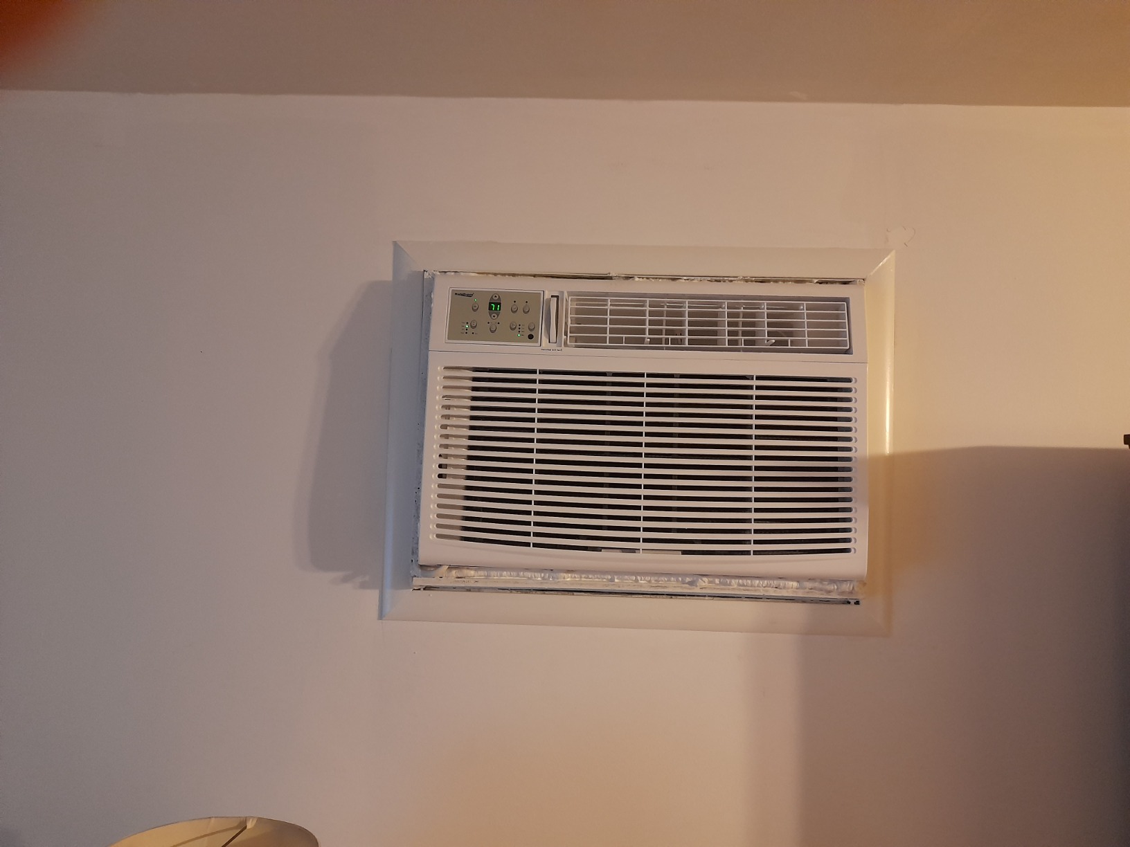 69/mo Finance Koldfront WAC25001W 208/230v 25,000 BTU Heat/Cool