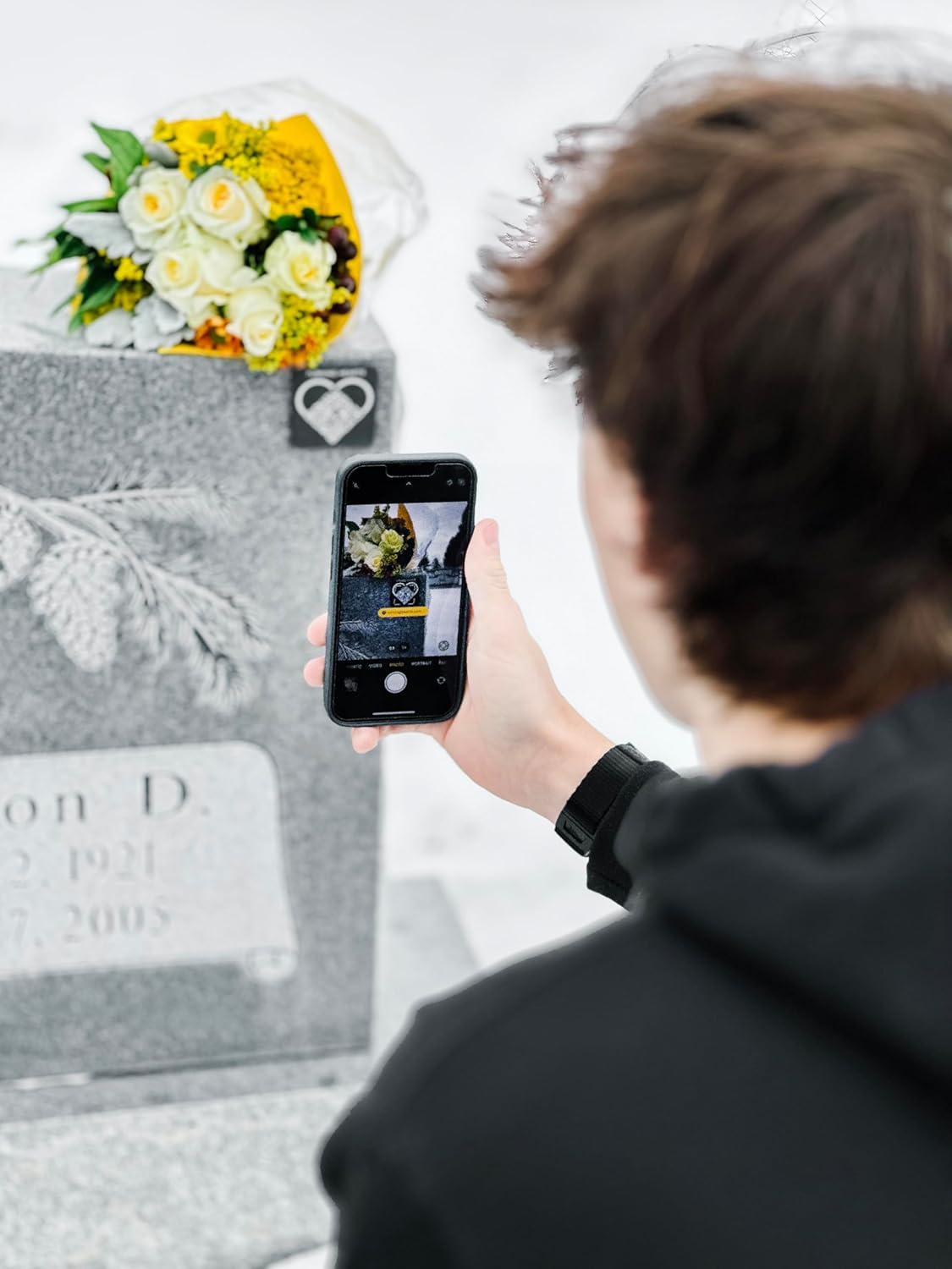 Turning Hearts QR Memorial Medallion – Memorial Website & QR Plaque for Cemetery Headstone Grave Marker, QR Code Links to Personalized Tribute Webpage, Custom Bereavement Gift for Loss of Loved One