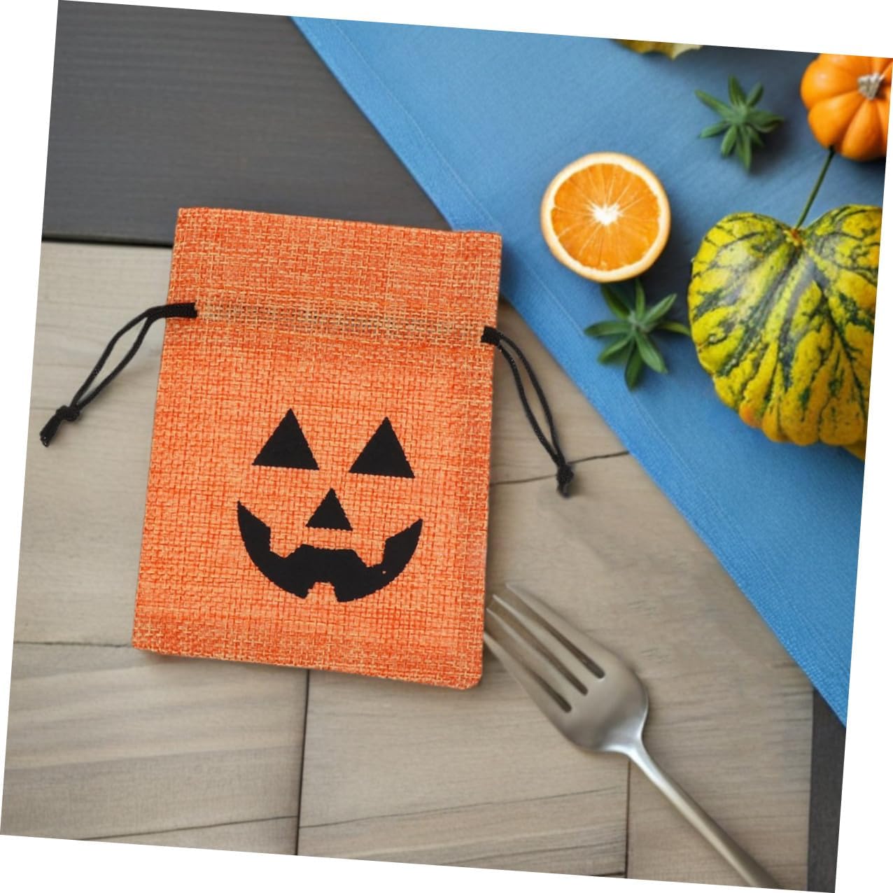 MALUGOGO 50pcs Halloween Pumpkin Drawstring Bags Set – Orange Linen Small Treat Bags for Candy, Party Favors, Halloween Sweets Pouches and Adults