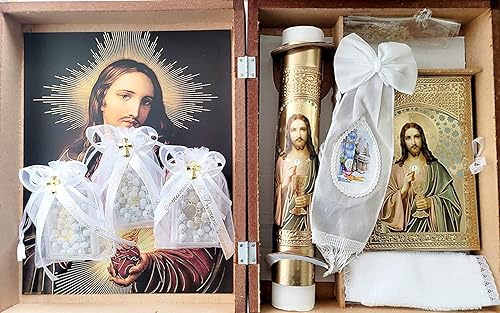 Vela para Primera Comunion de Nino con Caja de Madera del Sagrado Corazon de Jesus con 12 Recuerdos de La Virgen de Guadalupe