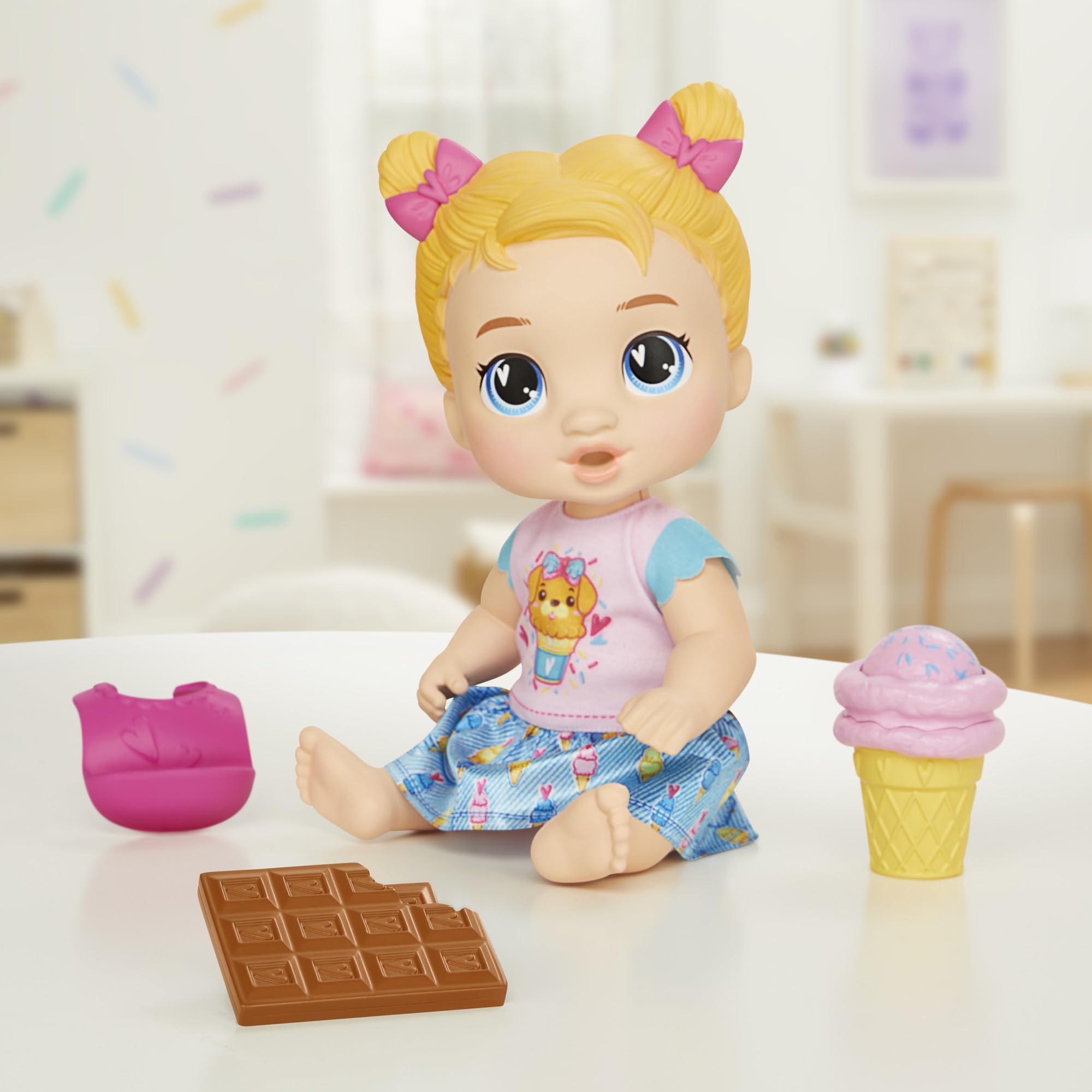 Baby Alive, Sweet Snacks Harper Hugs, Bambola con Cibo Finto, Capelli biondi, 28 cm, Giocattoli per Bambine e Bambini dai 3 Anni in su
