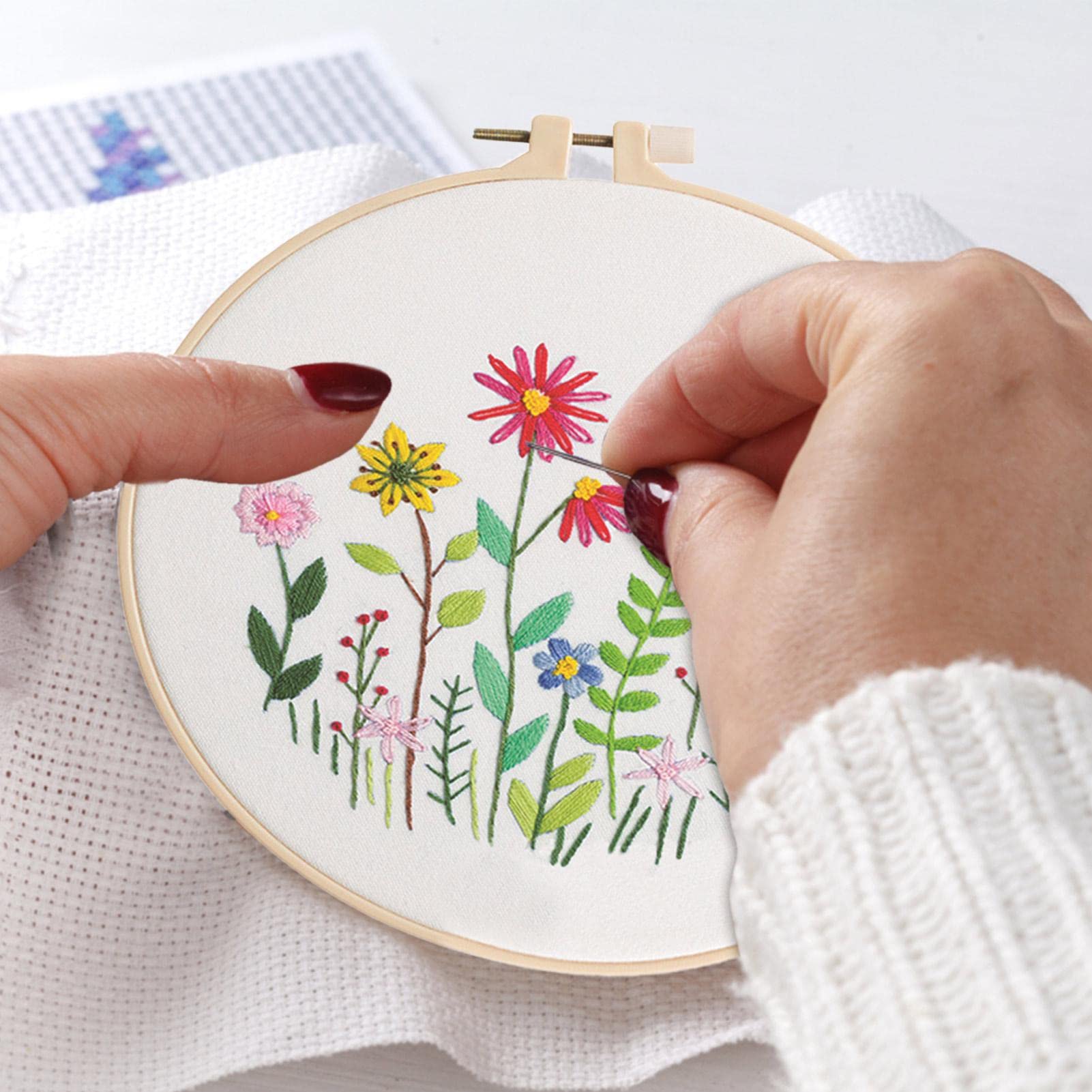 Telaio Ricamo Regolabile Kit Ricamo Per Principianti Con Lettera C E Fiore | Include Telaio, Fili E Ago | Per Punto Croce Fatto A Mano Kit Ricamo Principianti