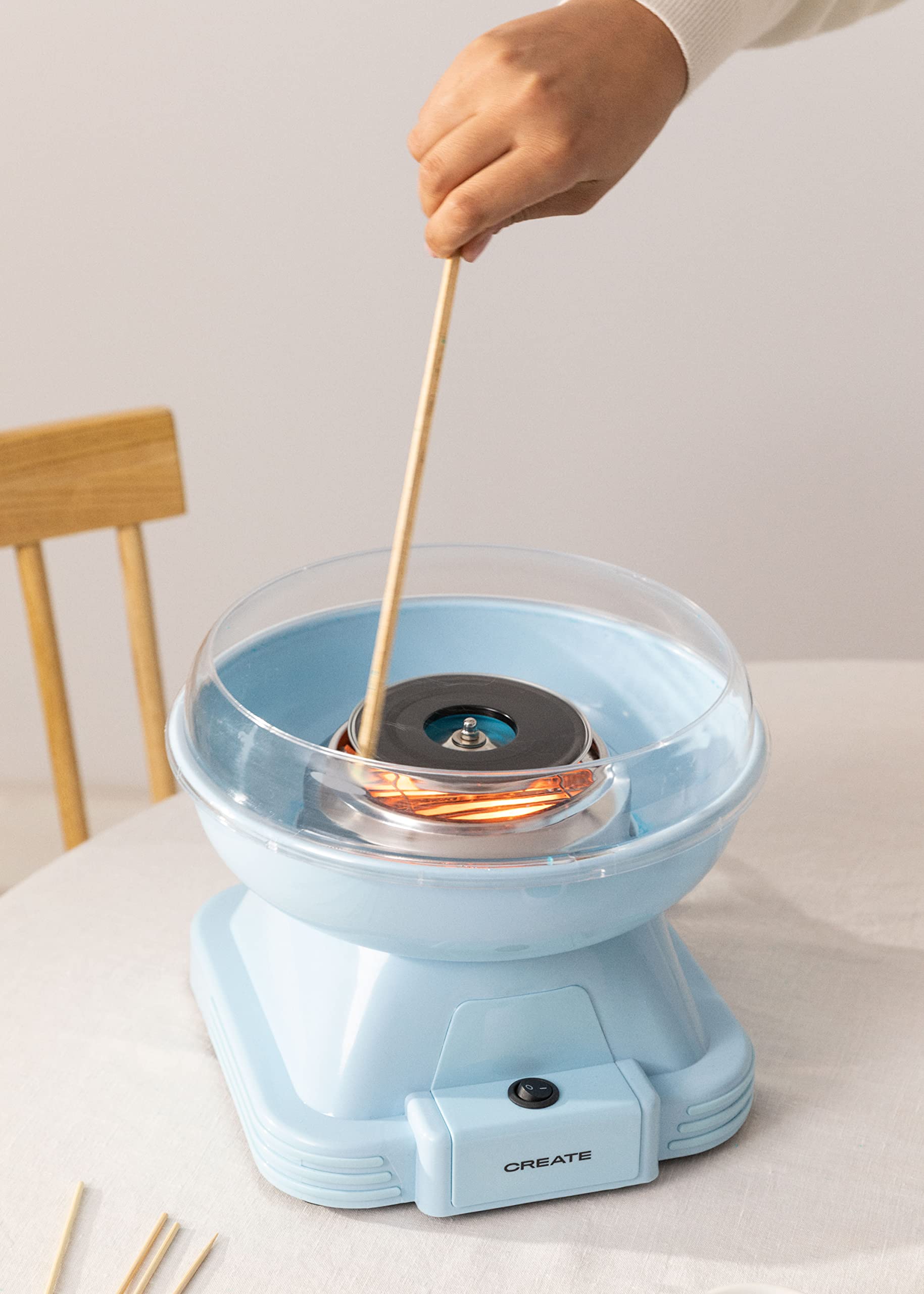 CREATE/COTTON CANDY MAKER/Máquina de algodón de azúcar Azul / 500W. diseño retro. patas antideslizantes. sitema de seguridad anti recalentamiento