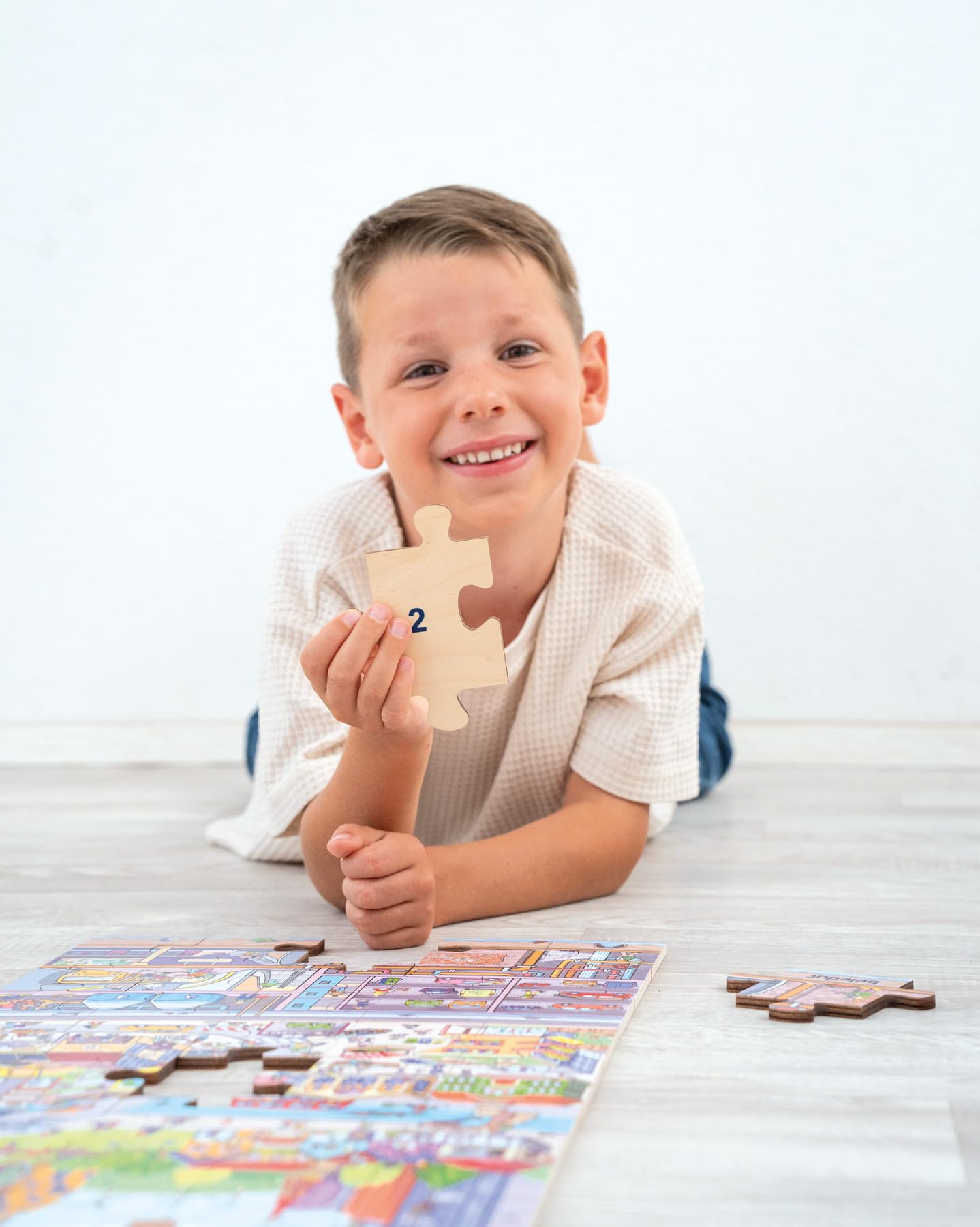 Beleduc Bodenpuzzle Stadtleben XL – 45 Teile – Großes Kinderpuzzle ab 3 Jahren – Stadt und Verkehr Lernpuzzle – 92 x 92 cm – 3 Puzzle Werden zu 1 XL Puzzle - Wimmelbild