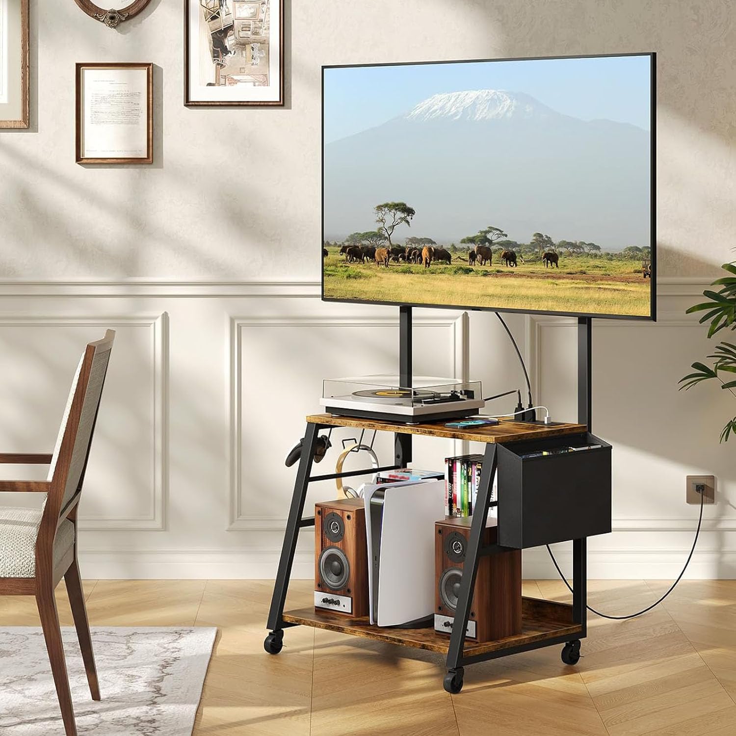 CHOEZON Mobile TV Stand con stazione di ricarica, supporto regolabile e ruote, tavolo console TV rotolante, centro intrattenimento, per TV fino a 75 pollici, ripiano portaoggetti a 3 ripiani, marrone