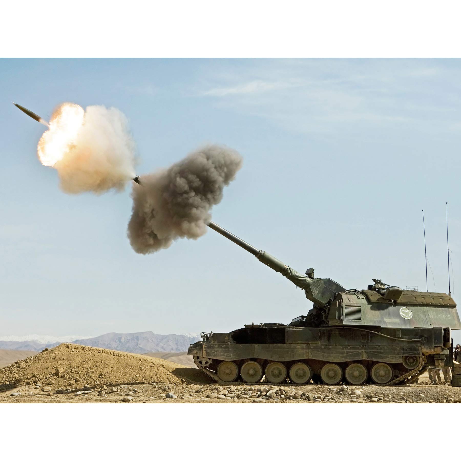Kunstdruck auf Leinwand, Motiv: niederländische Panzerhaubitz, Artillerie-Feuerung, Militärfoto, Premium-Wandkunst, 45,7 x 61 cm