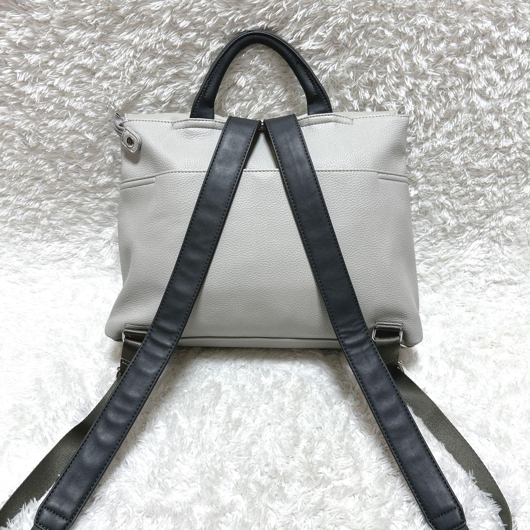 新品 イアパピヨネ 樹脂×メタルパーツリュック ブラック