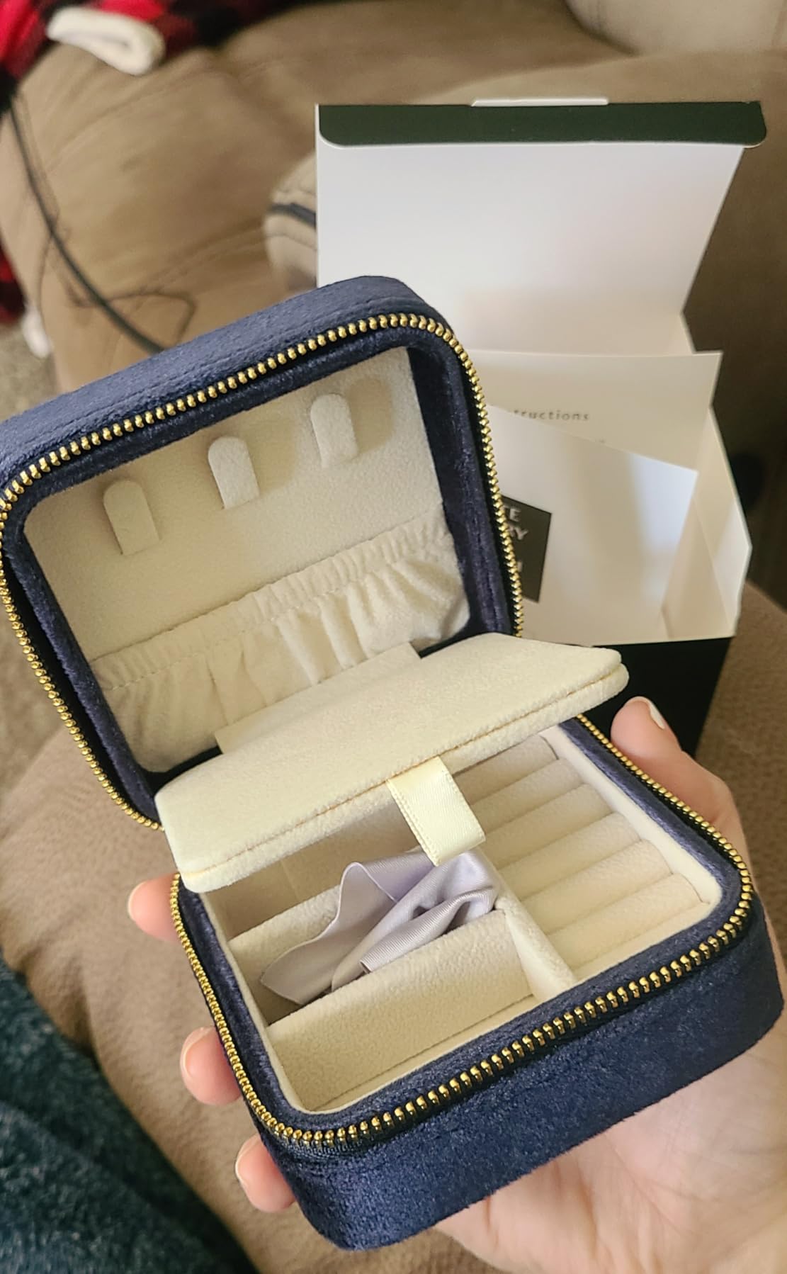 Benevolence LA Plush Velvet Jewelry Box – Travel Case Organizer