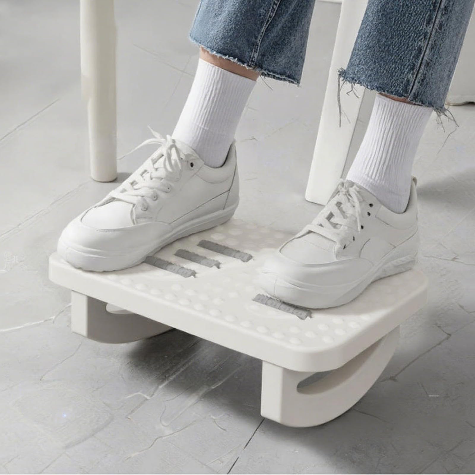 Poggiapiedi per la salute delle gambe, poggiapiedi per l'oscillazione delle gambe, supporto scientifico per le gambe, utilizzo multi-sito, adatto per ufficio/casa(black,33.5 * 24 * 11cm)