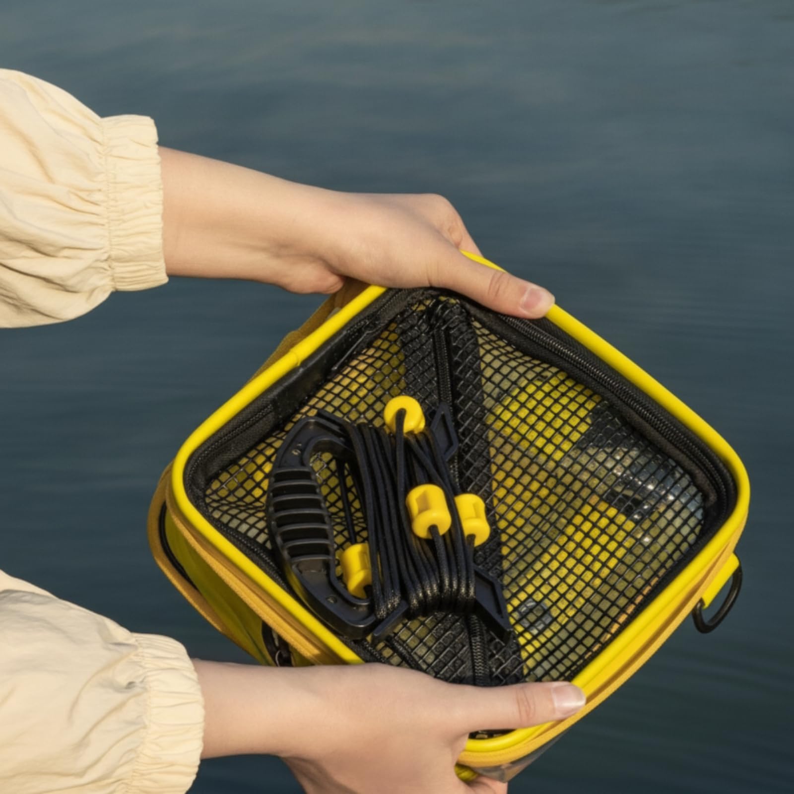 Qianly Secchio Pieghevole con Tracolla Impermeabile Secchio da Pesca con Coperchio Richiudibile Leggero Contenitore D'acqua per Campeggio