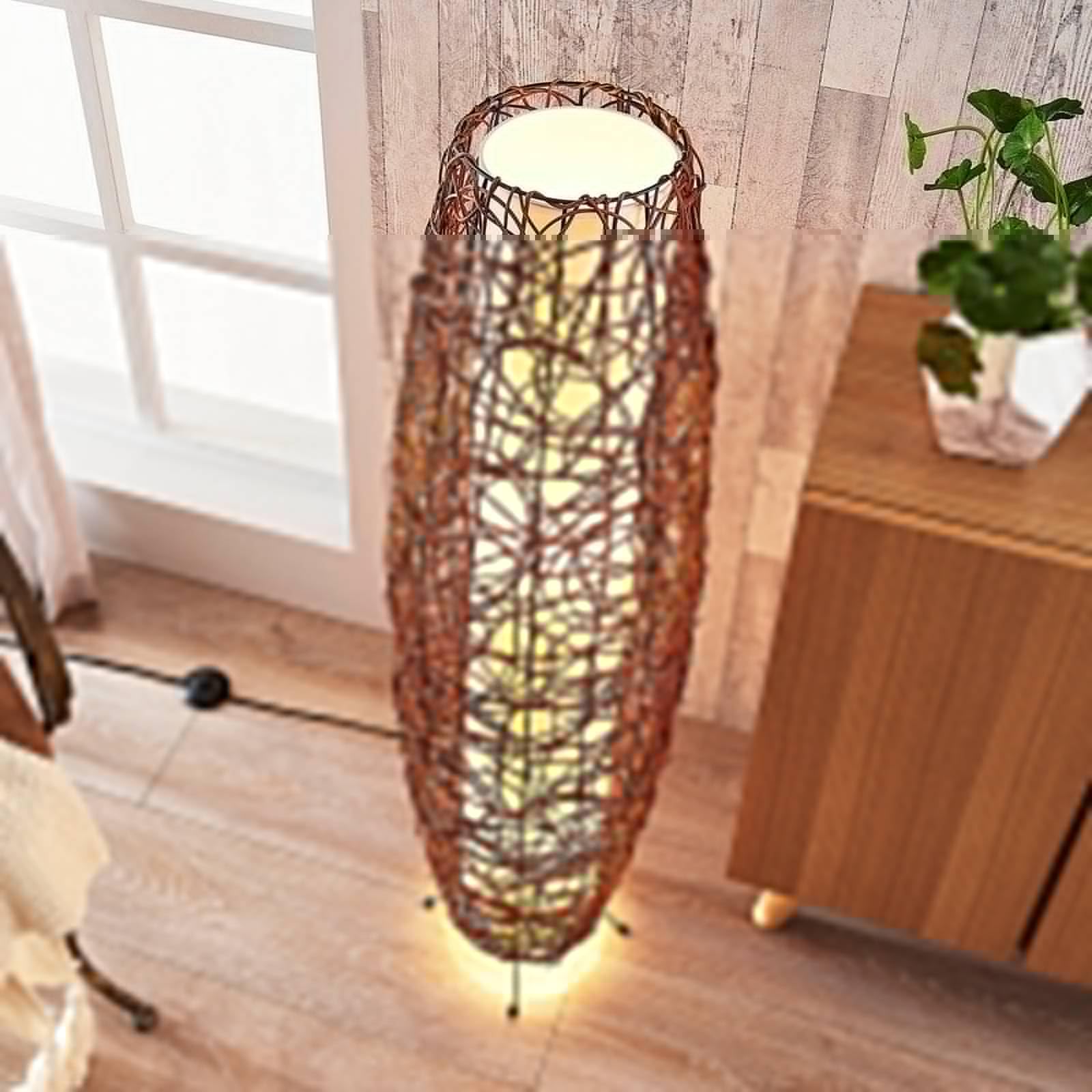 Lindby Rattan Stehlampe, Stehleuchte Höhe 111 cm mit Fußschalter Standleuchte 2 flammig Stoffschirm E14 Fassung max. 40W ohne Leuchtmittel