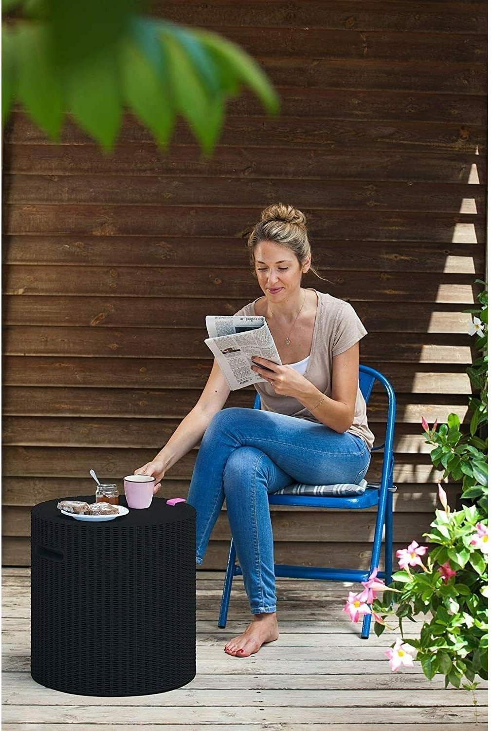 Keter 17200045 Cool Stool Glacière/table d'appoint en plastique imitation rotin Marron
