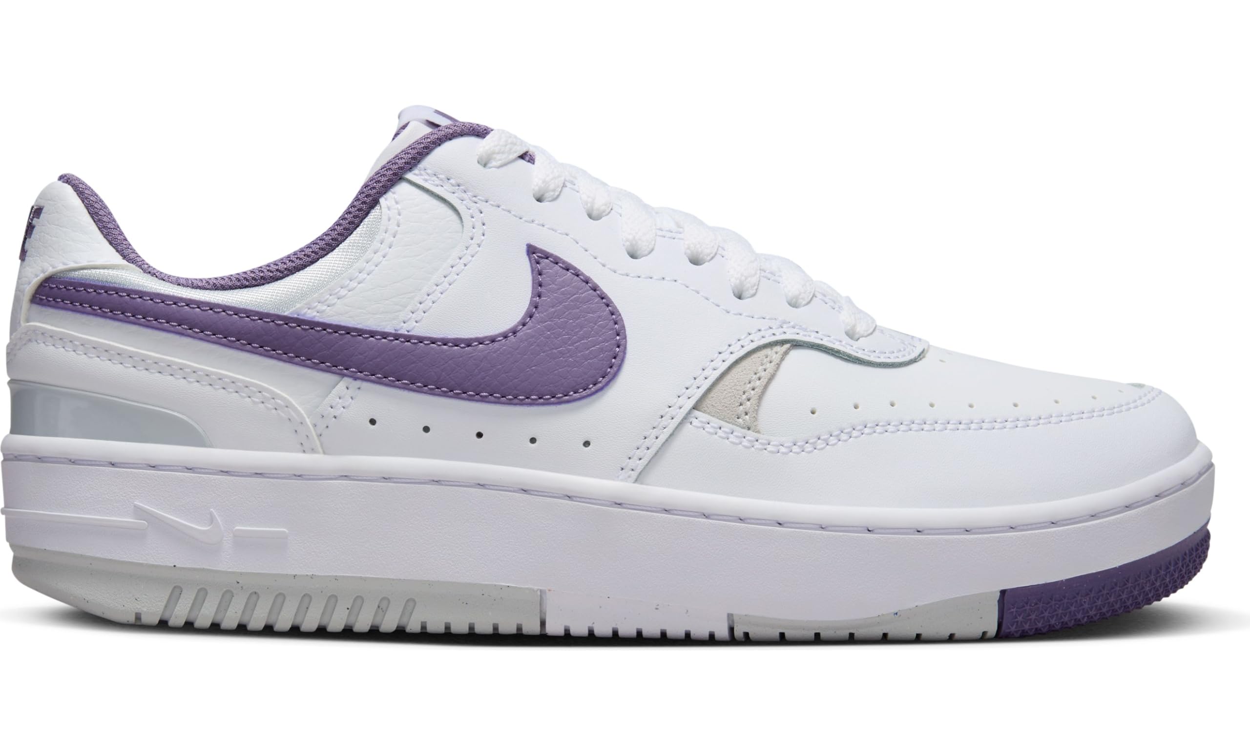 NIKE Women's Gamma Force Sneaker