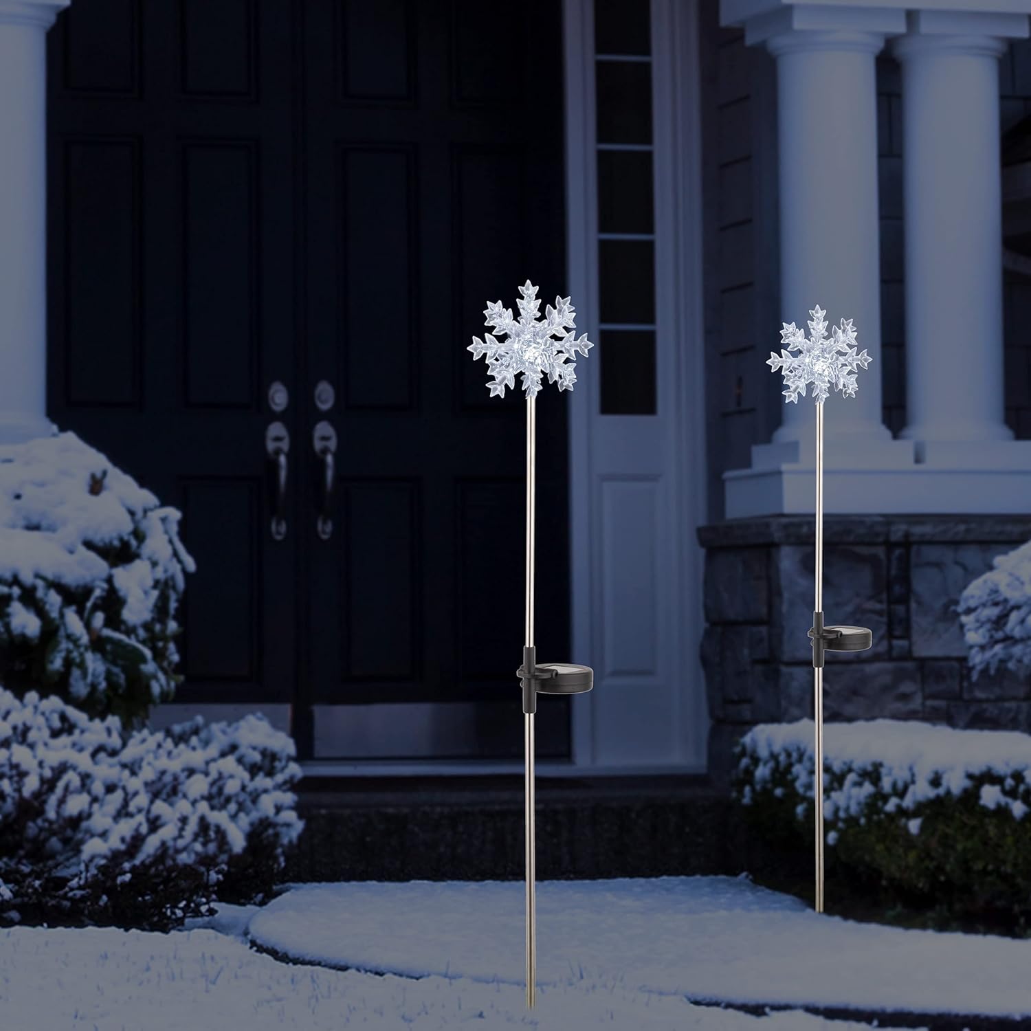 Alpine Corporation 33" H Outdoor Solar 3D Snowflake Garden Lawn Stakes with LED Lights (Set of 2) : Patio, Lawn & Garden