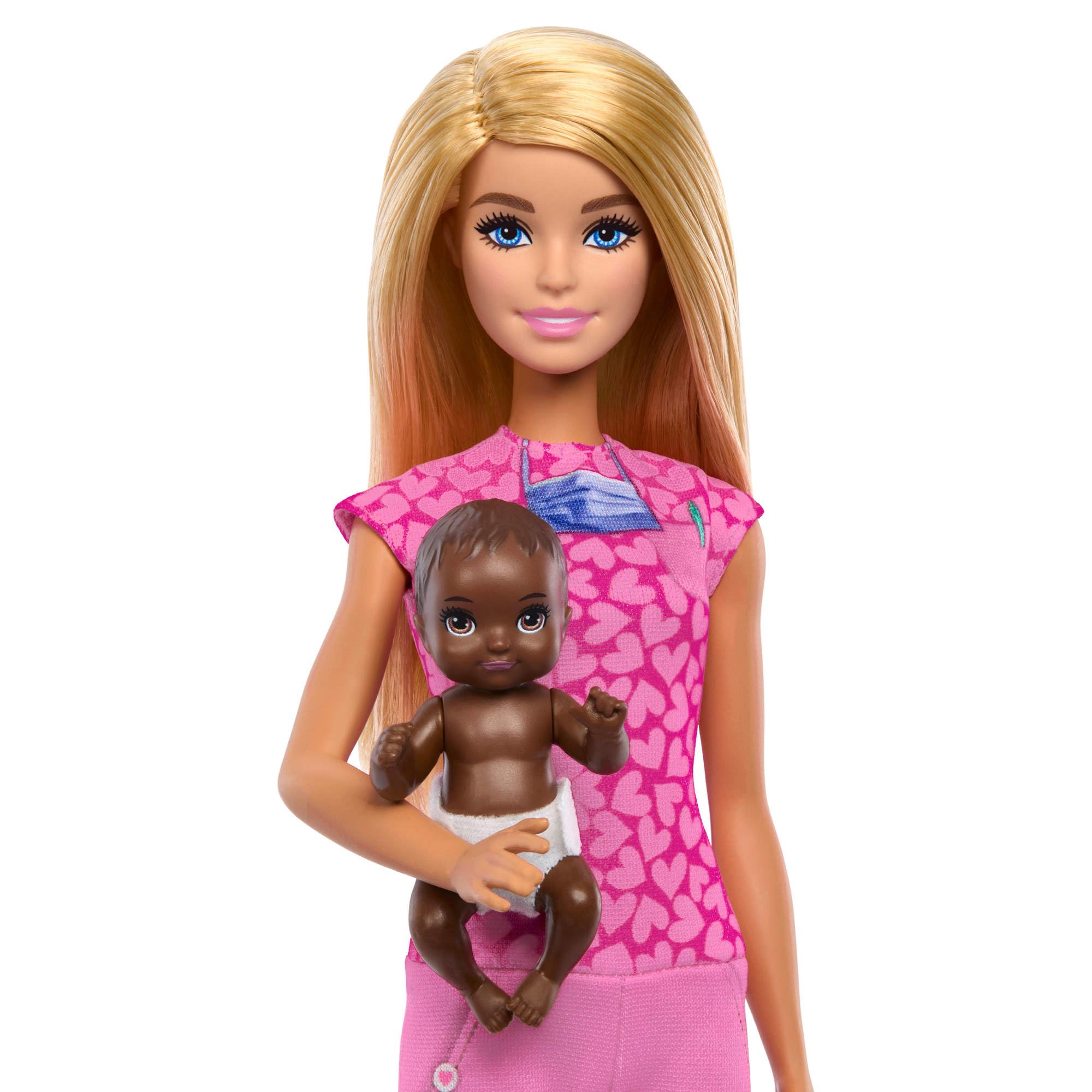 Barbie Carriere - Pediatra, set bambola bionda con divisa da medico rosa e un neonato, stetoscopio, mobili e accessori inclusi, giocattolo per bambini, 3+ anni, JCR72