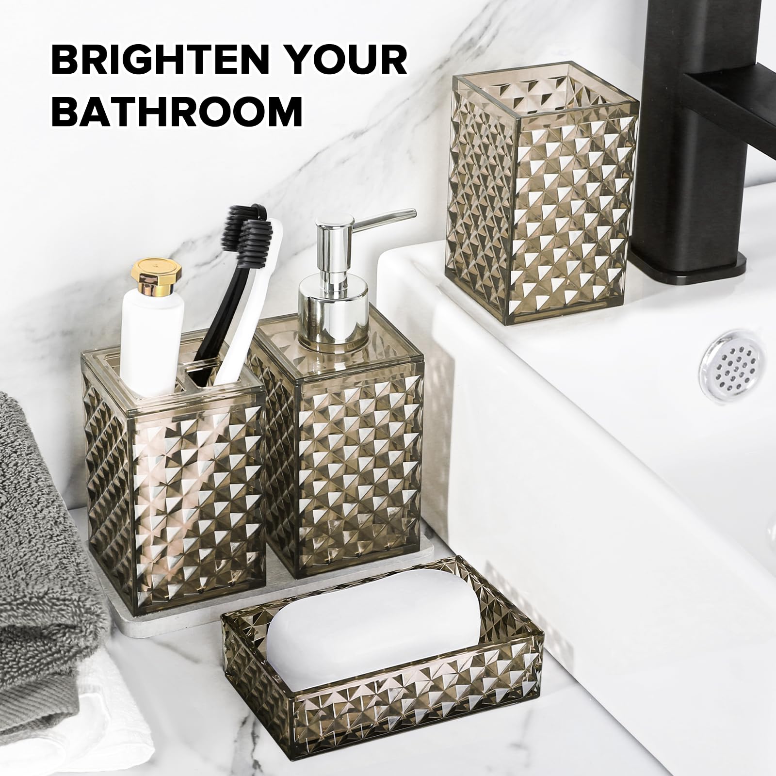 RYTOXILO Juego de accesorios de baño, 4 unidades de accesorios de baño acrílicos marrones, dispensador de jabón de diamante y soporte para cepillo de dientes, juego de fregadero de baño, decoración