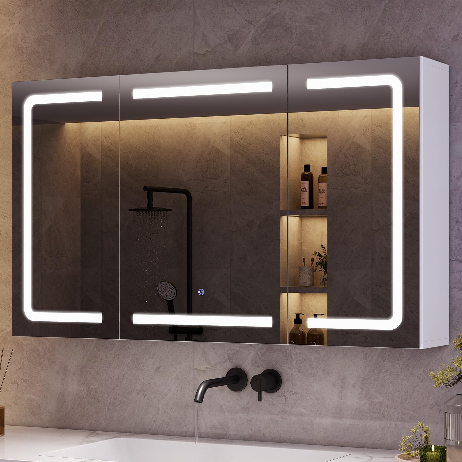 Specchio Bagno LED con 3 Ante e Presa– Design 360°, Memoria Luminosità,100x16x60 cm Mobiletto Specchio Bagno Sospeso | 3 Ripiani Regolabili, Bianco, Impermeabile Sospeso100x60 cm