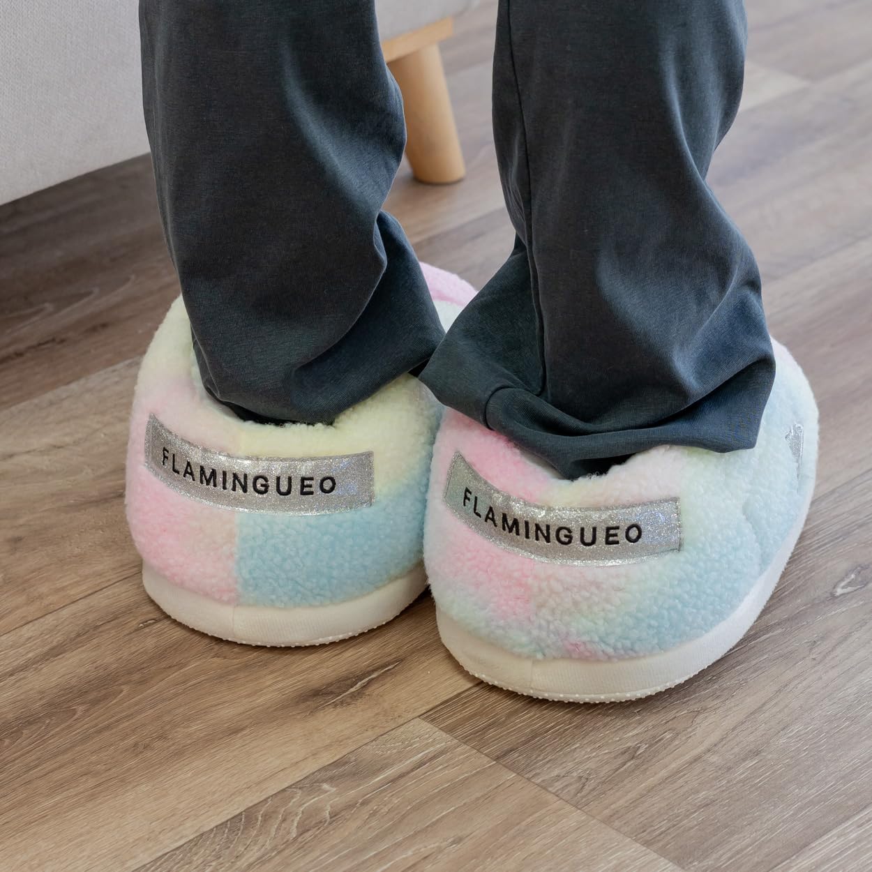 Flamingueo Chausson Sneakers - Pantoufles Femme Hiver, Chausson Homme, Unisex, Pantoufles Homme Confortable, Slippers, Taille Unique