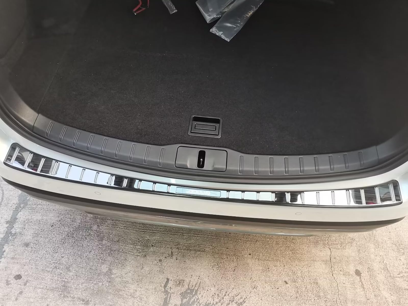 GZBFTDH Rear Bumper Protector Accessories Compatible for Lexus Rx350 Rx 350 2023 2024, Cargo Sill Trim Plate Stainless Steel Trunk Sill Guard Cover Parts - Easy to Install (with Logo, Blcak)