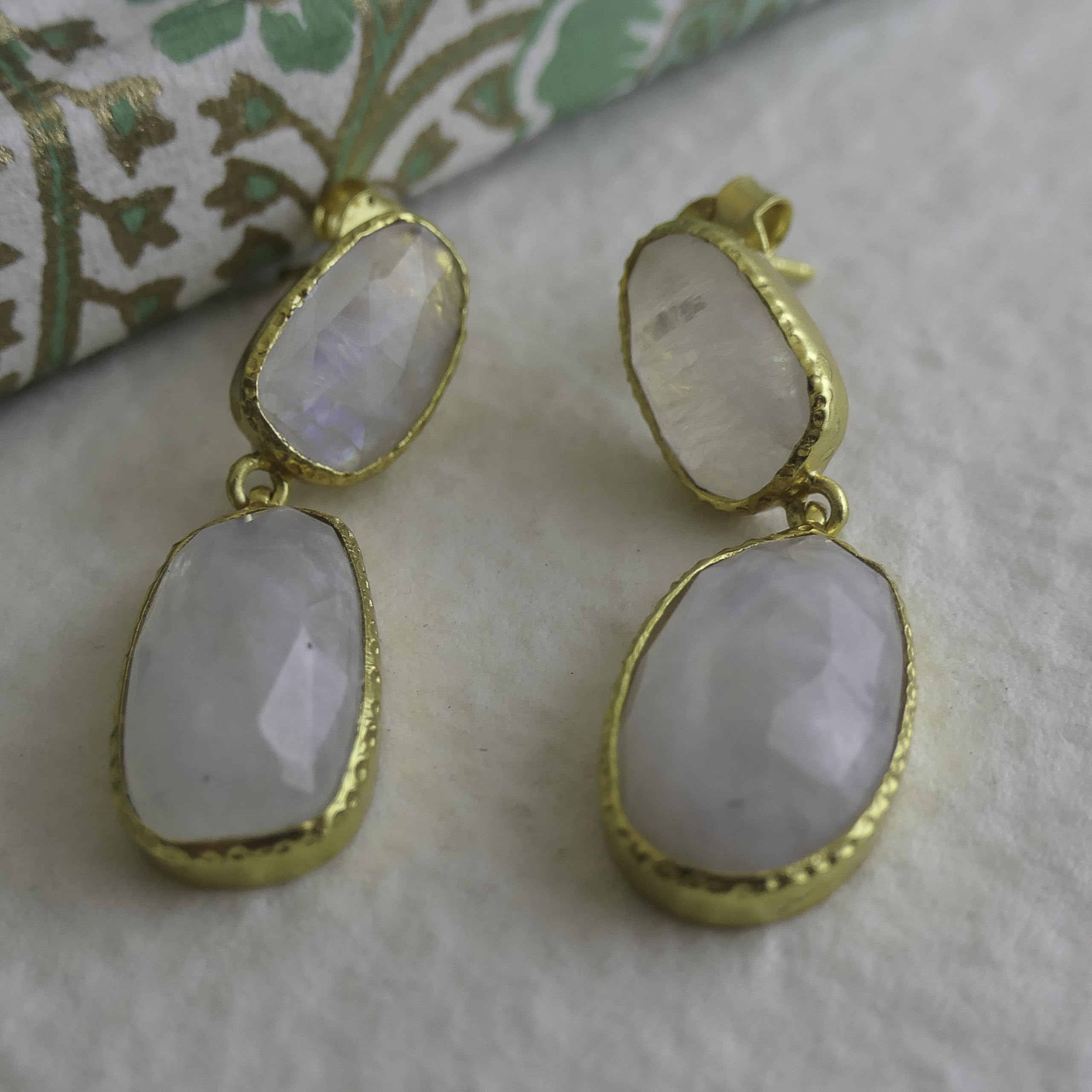Pendientes de piedra lunar, plata de ley 925 bañada en oro | piedra preciosa natural, forma de gota