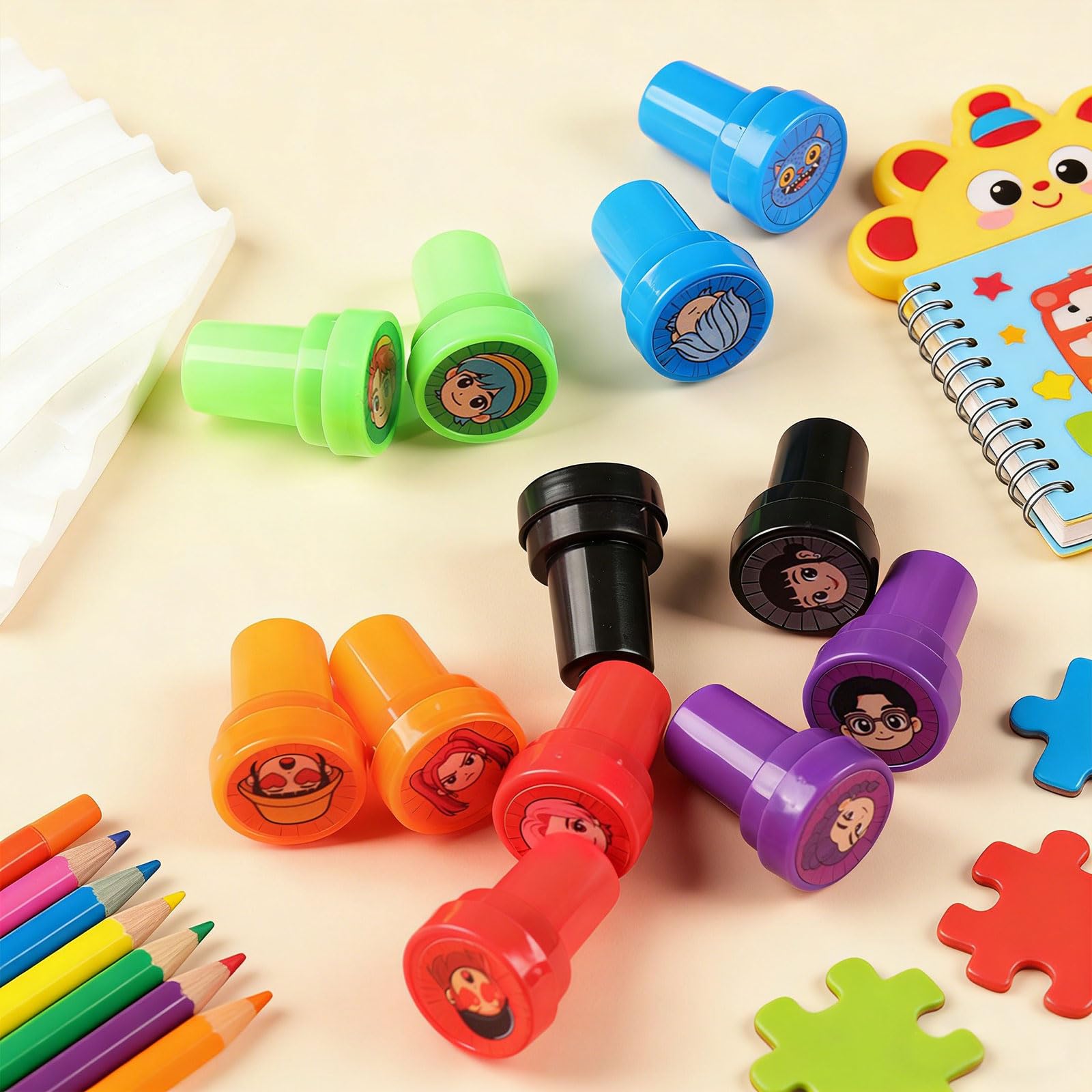 Lot de 24 sellos Demo - Mini Hunte - Autoentintables - para Niños - Redondos - Multicolor - Lindo Juguete de Dibujos Animados - para Fiesta - Pequeños Regalos