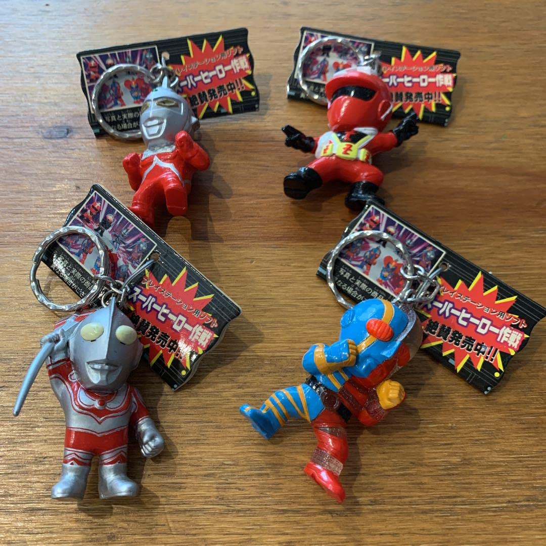 Amazon.co.jp: スーパーヒーロー作戦 フィギュアキーホルダー : おもちゃ