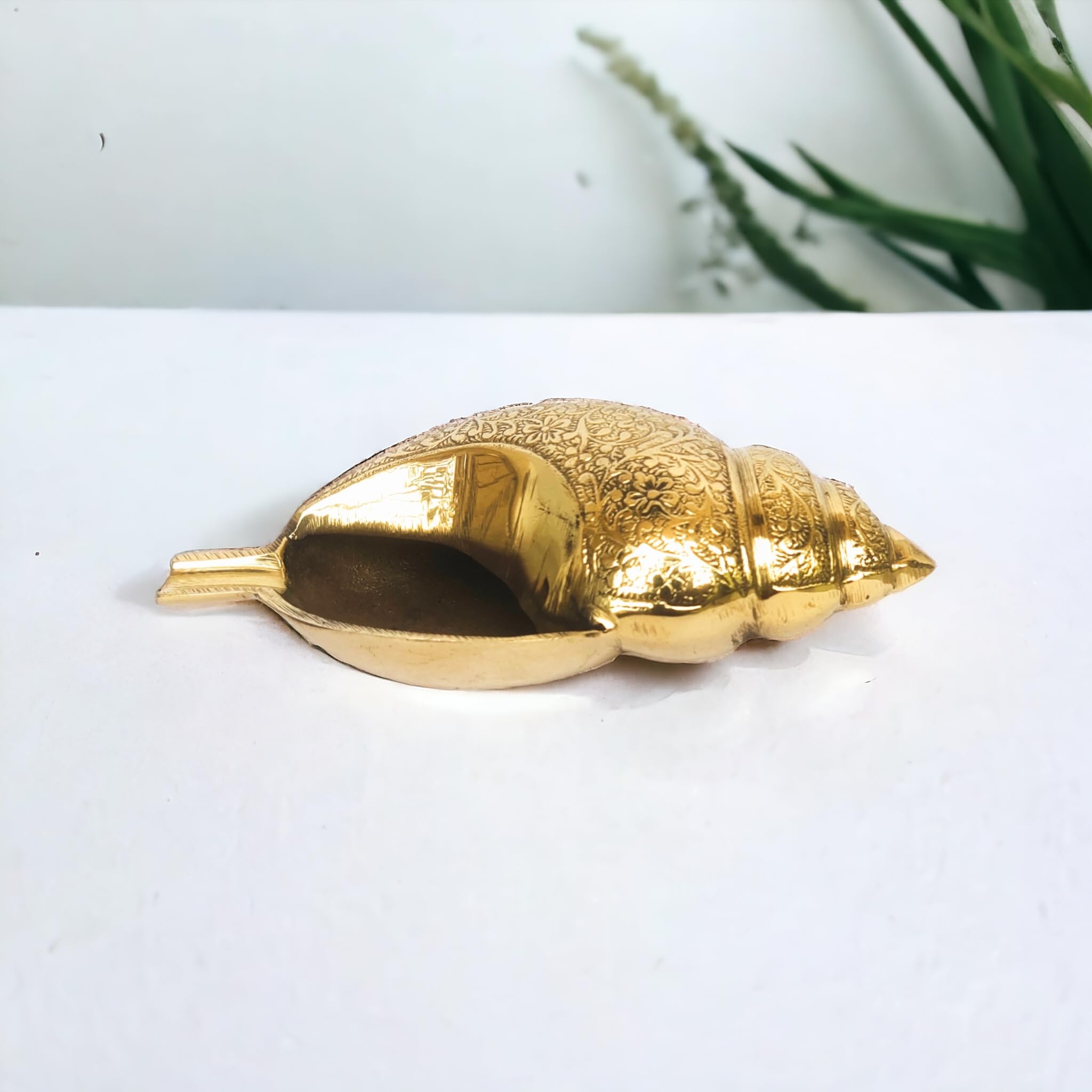 presents Brass Decorative shankh Shape Antique Vintage Design Table Top Ashtray/Showpiece/Collectable For Cigarette Smoking,Home Decor and Gift (14CMx 7CM x 4CM) 250 gms-image-49