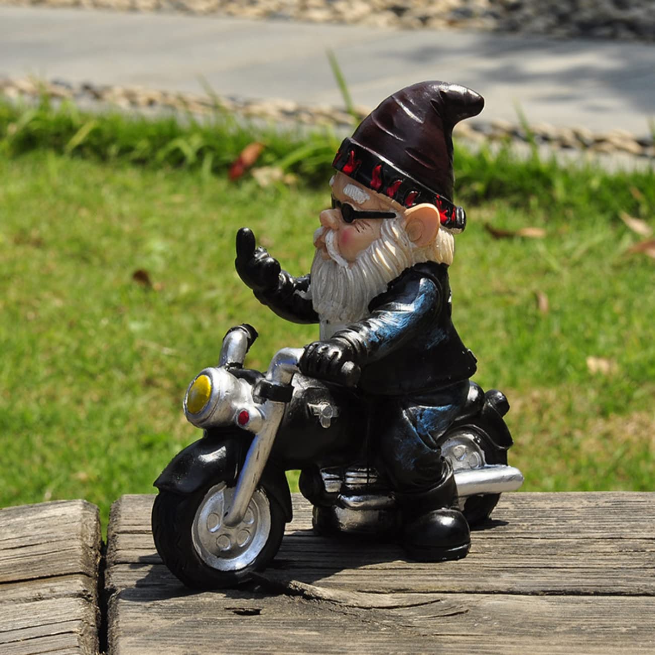Gojoquanzhou Garden Gnome Riding A Motorcycle Statue - Indoor or Outdoor Garden Gnome Sculpture Lawn Figurines for Home, Patio or Yard