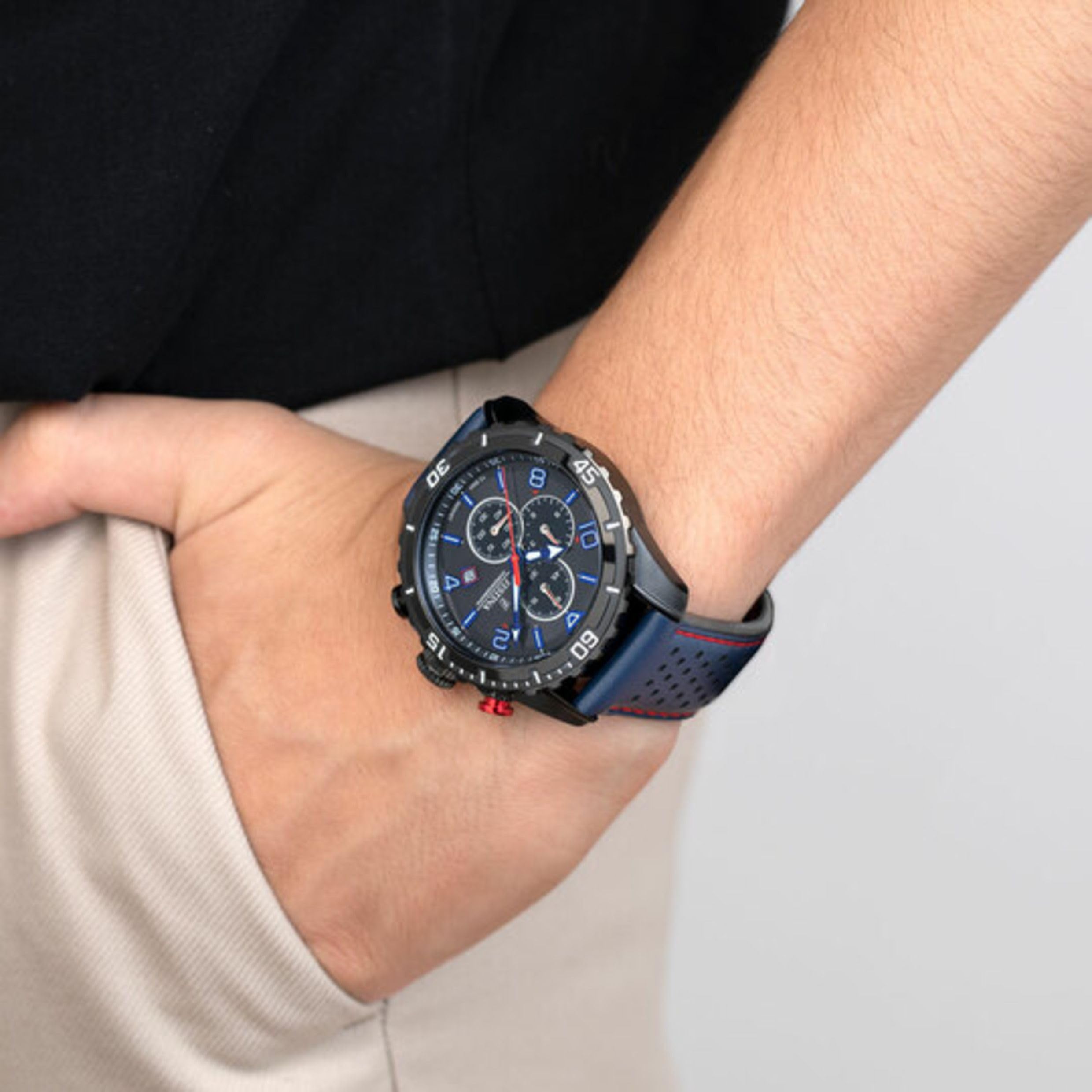Festina Montre Homme Analogique avec Bracelet en Cuir - Mouvement Quartz - Chronographe - Calendrier - Verre Minéral Haute Résistance - Étanche 10 ATM - Élégante F20519 Chrono Sport
