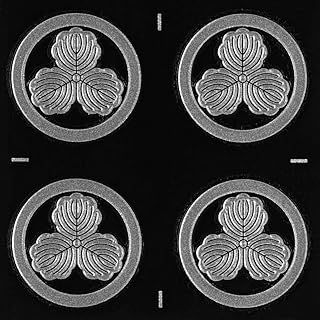 家紋 蒔絵シール 家紋ステッカー「丸に三柏/SV 24mm」 銀 4個付