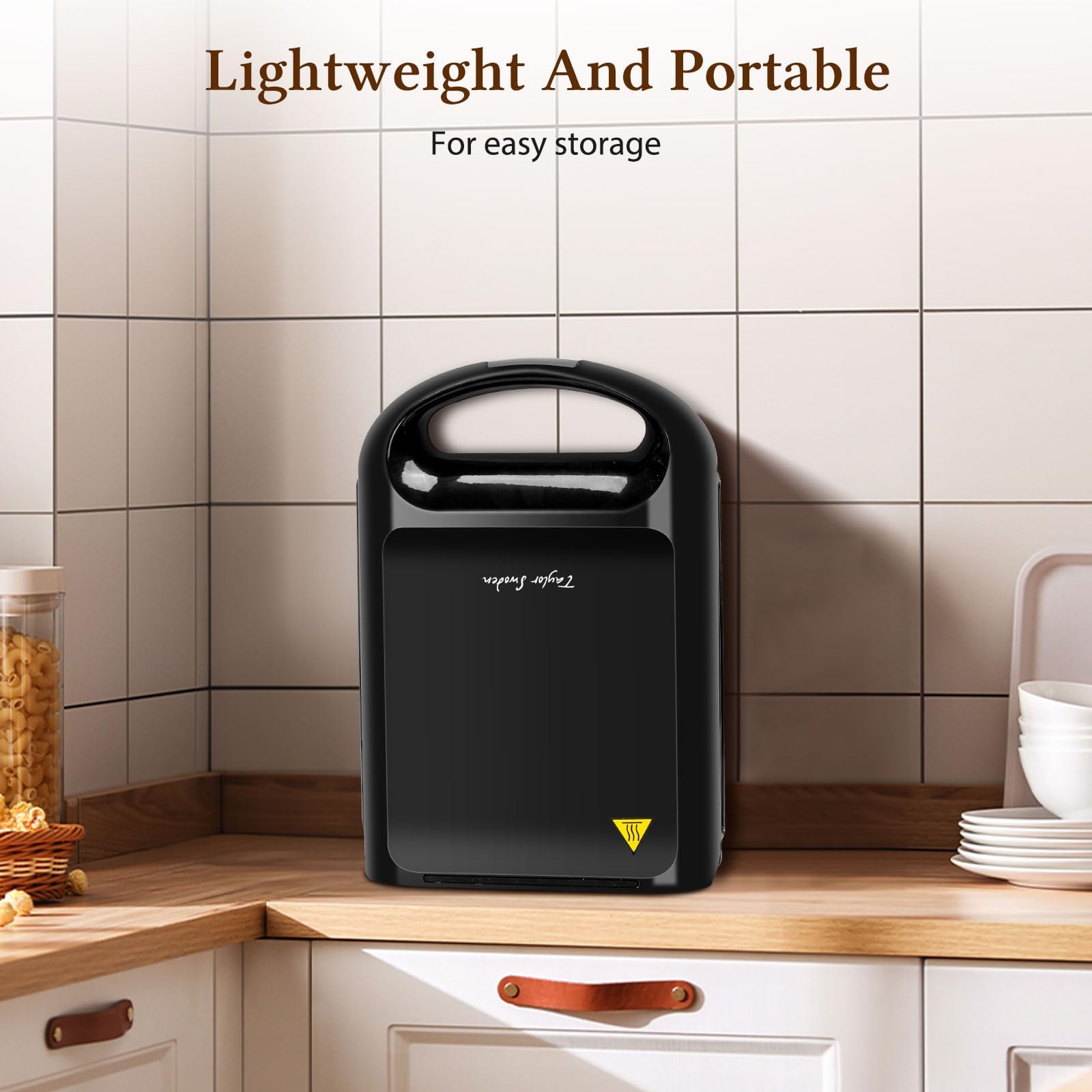 Taylor Swoden Bruno - 3 en 1 : appareil à sandwich, gaufrier, gril. 1200W, 0% BPA. Peut contenir 4 sandwichs, plaques antiadhésives, retournement à 180° pour une cuisson rapide et uniforme.