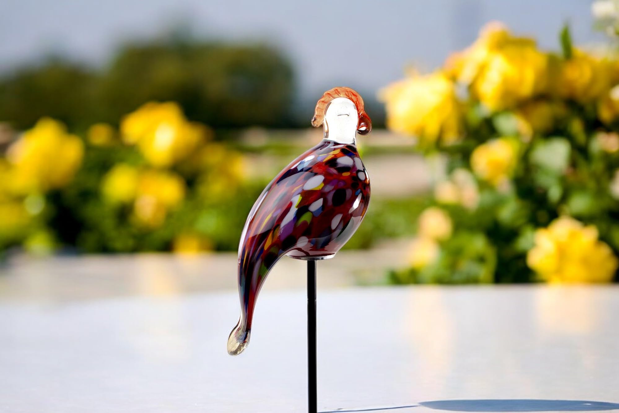 Gartenstecker mit Papagei - Rot - Handgefertigtes Glas - Vogel auf Stock - Gartendekorationen - Gartenindeco für den Außenbereich - Gartendekor - Tiere für den Außenbereich